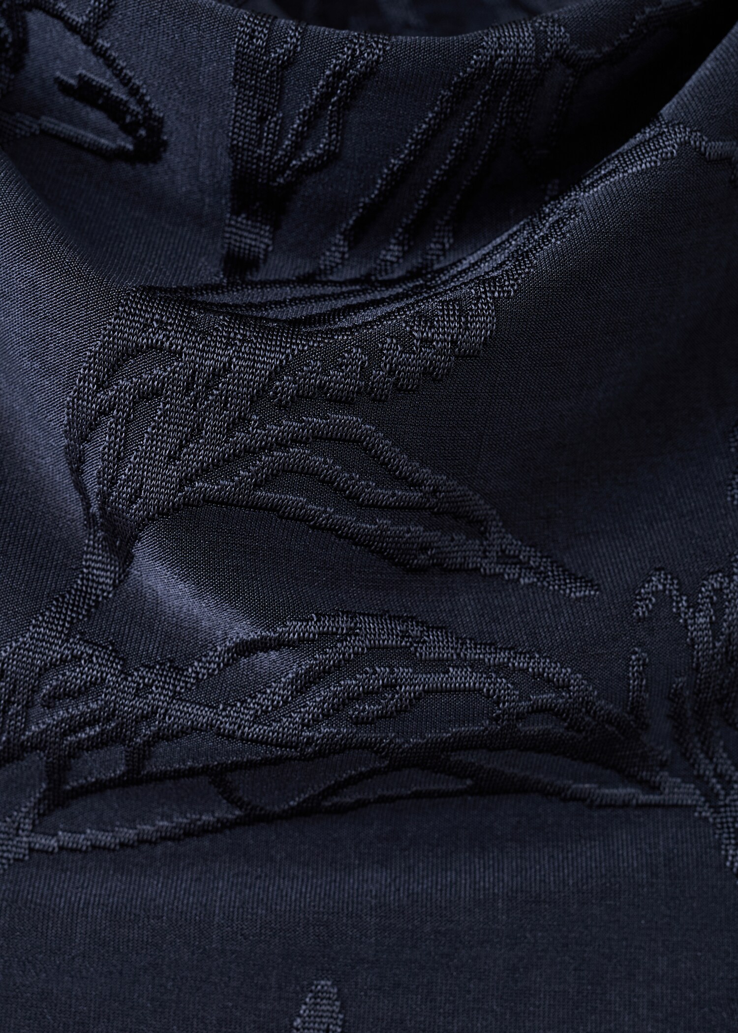 Robe brodée col bénitier - Détail de l'article 0