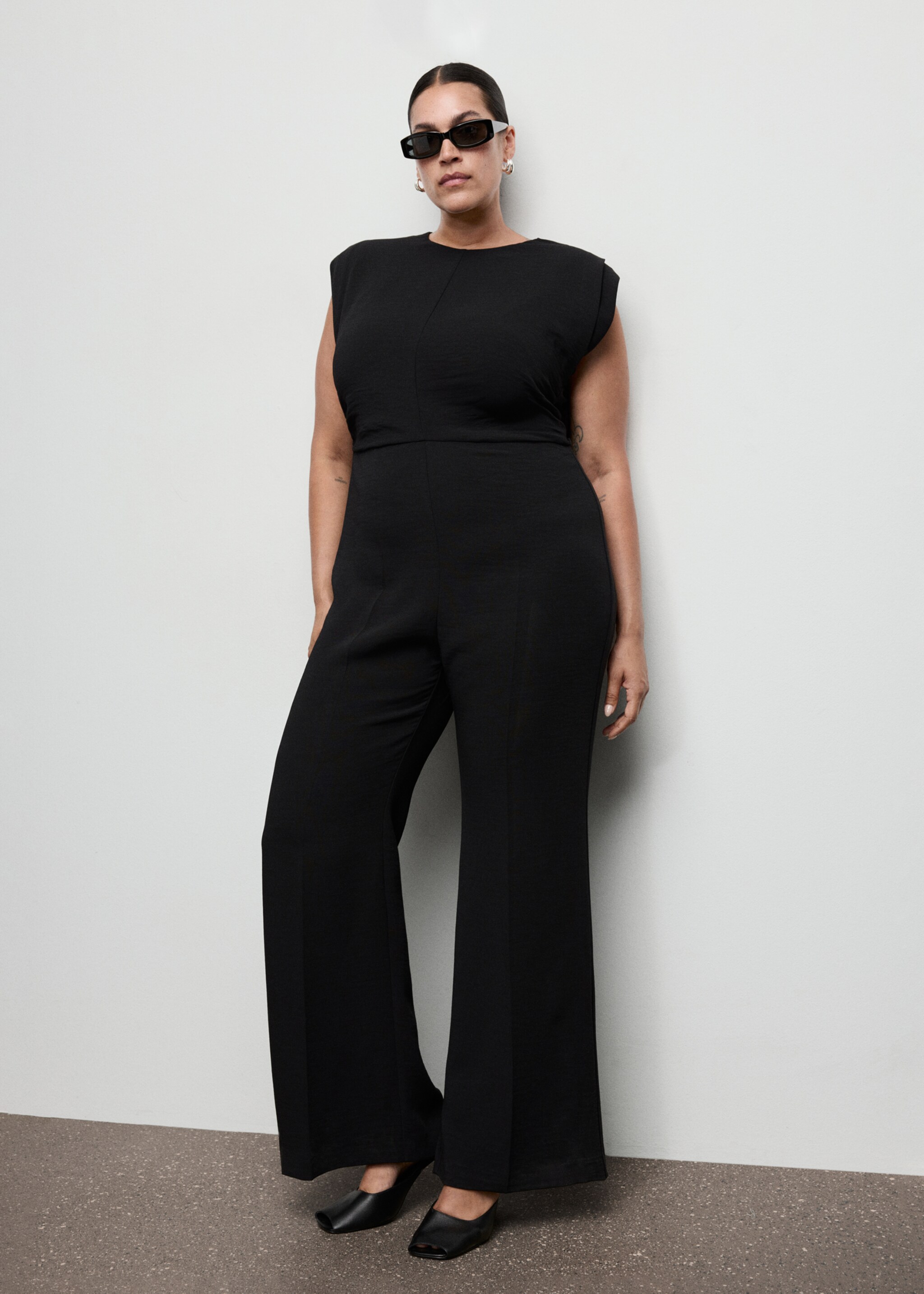 Ruched long jumpsuit - Details of the article 3, Black. Ref: 17085829-00.