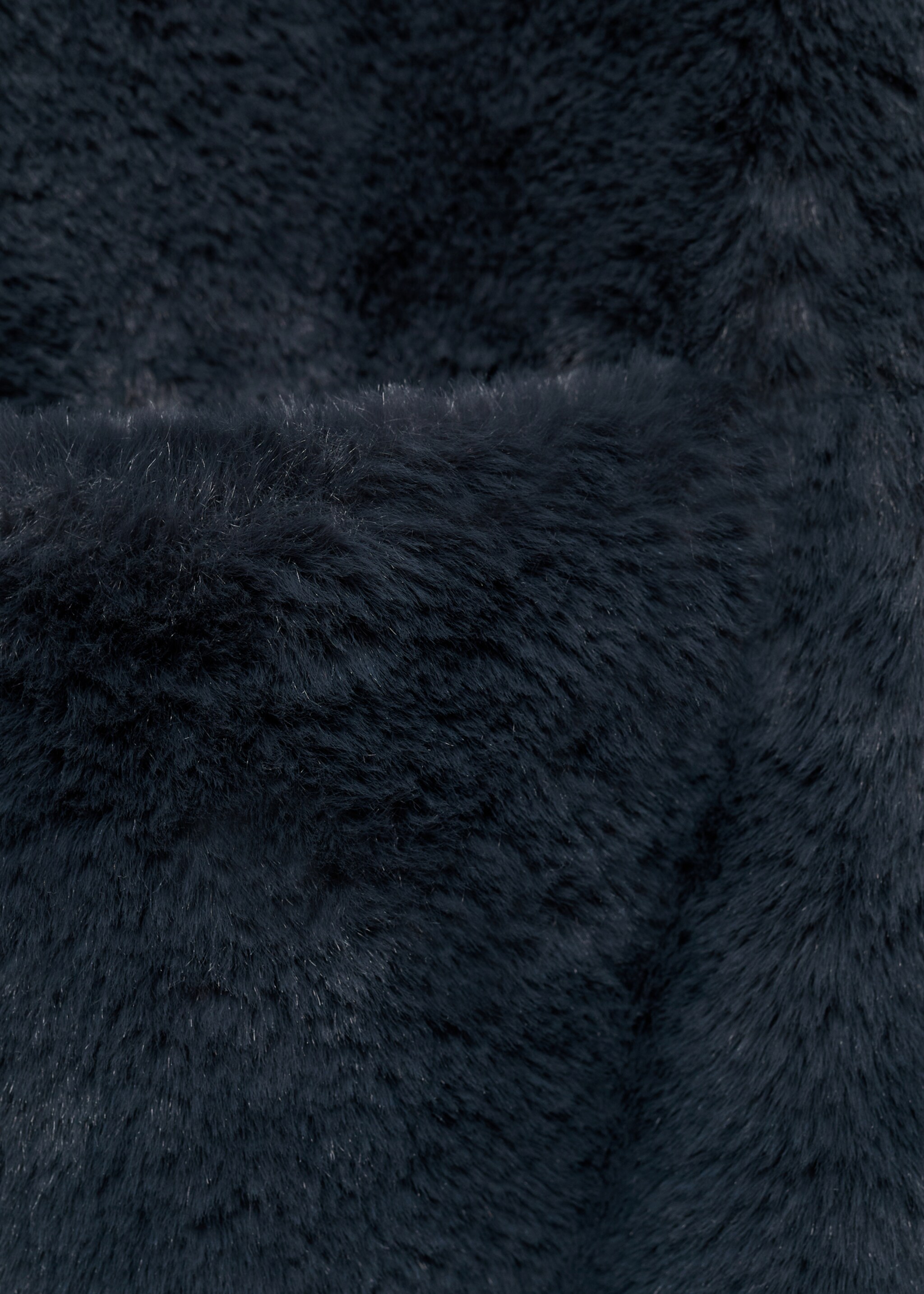 Waistcoat canela - Details of the article 8, Charcoal. Ref: 17085971-00.