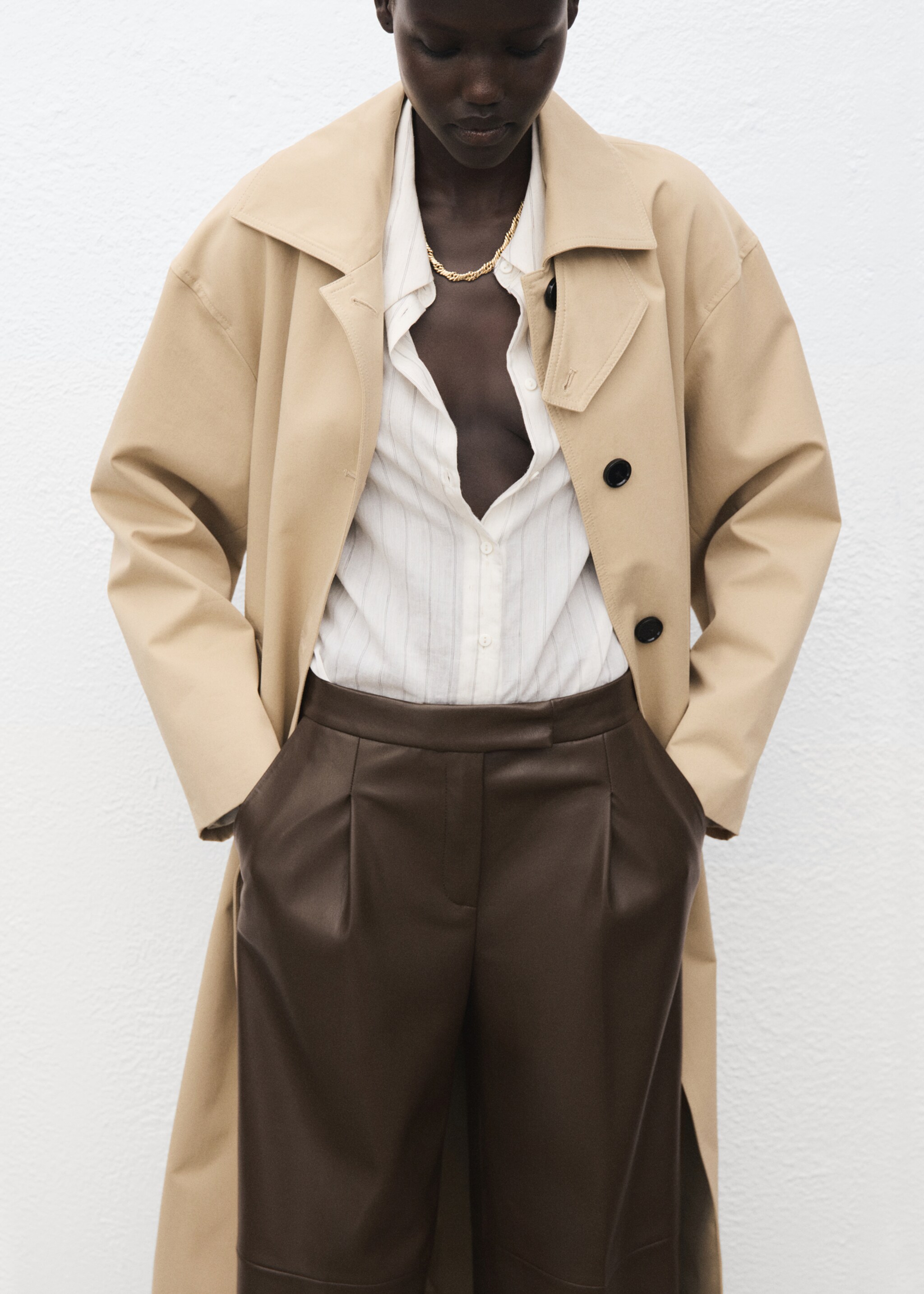 Wide leg faux leather trousers - Details of the article 1, Khaki. Ref: 17085976-00.