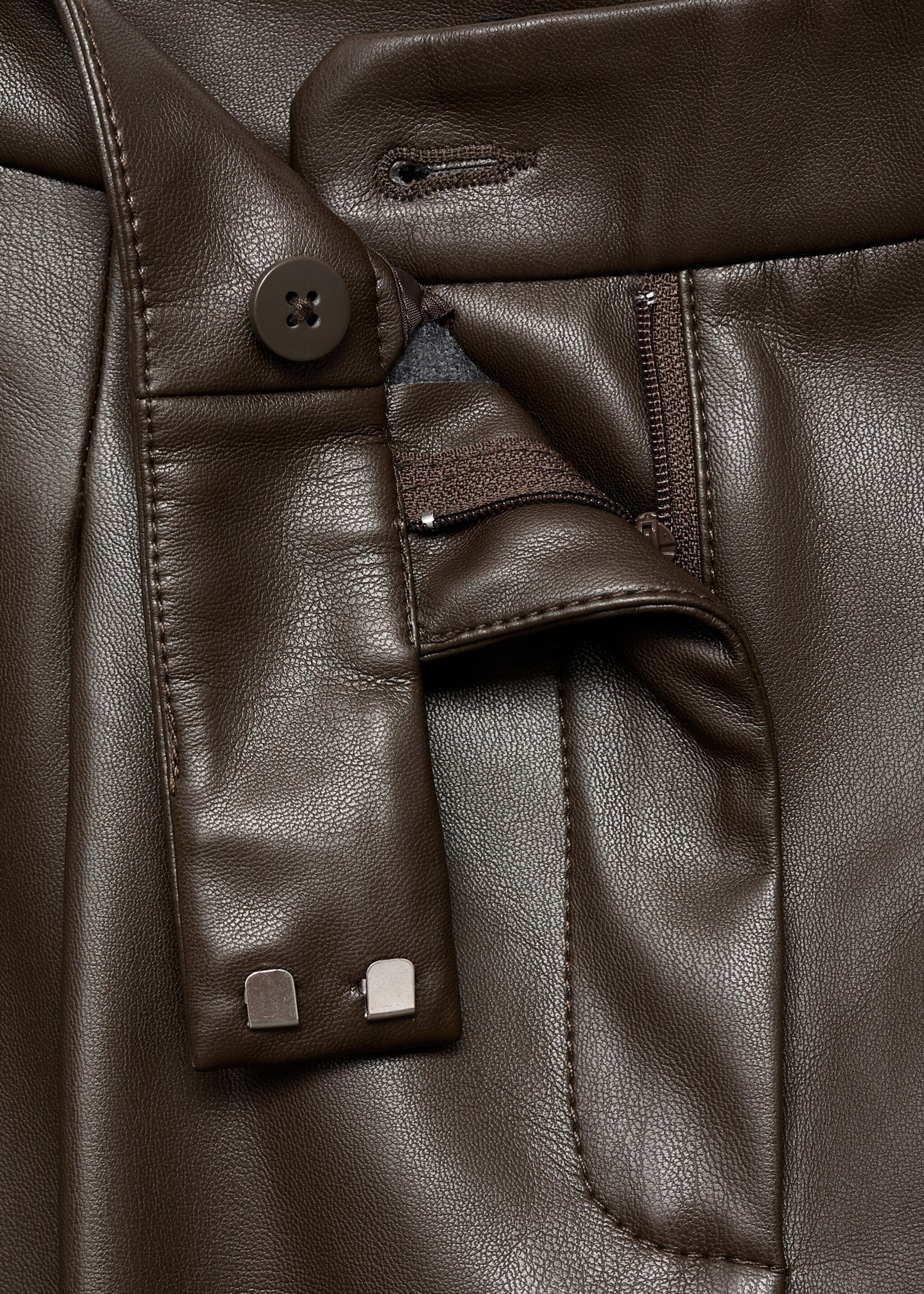 Wide leg faux leather trousers - Details of the article 8, Khaki. Ref: 17085976-00.