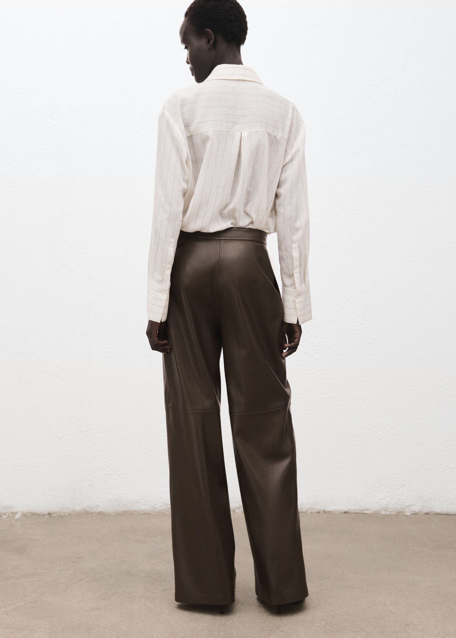 Wide leg faux leather trousers - Reverse of the article