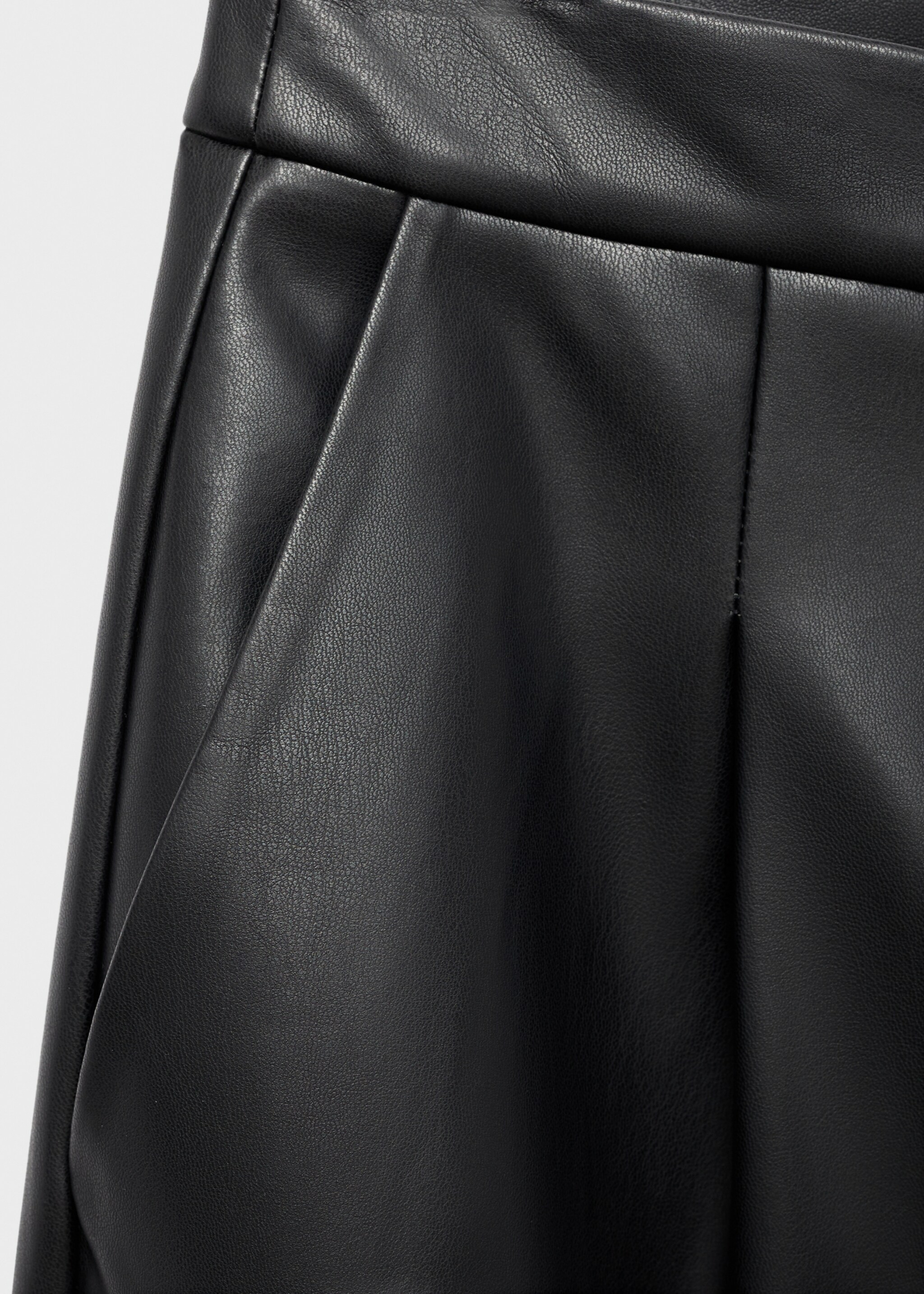 Wide-Leg-Hose in Leder-Effekt - Detail des Artikels 0, Schwarz. Ref: 17085976-00.