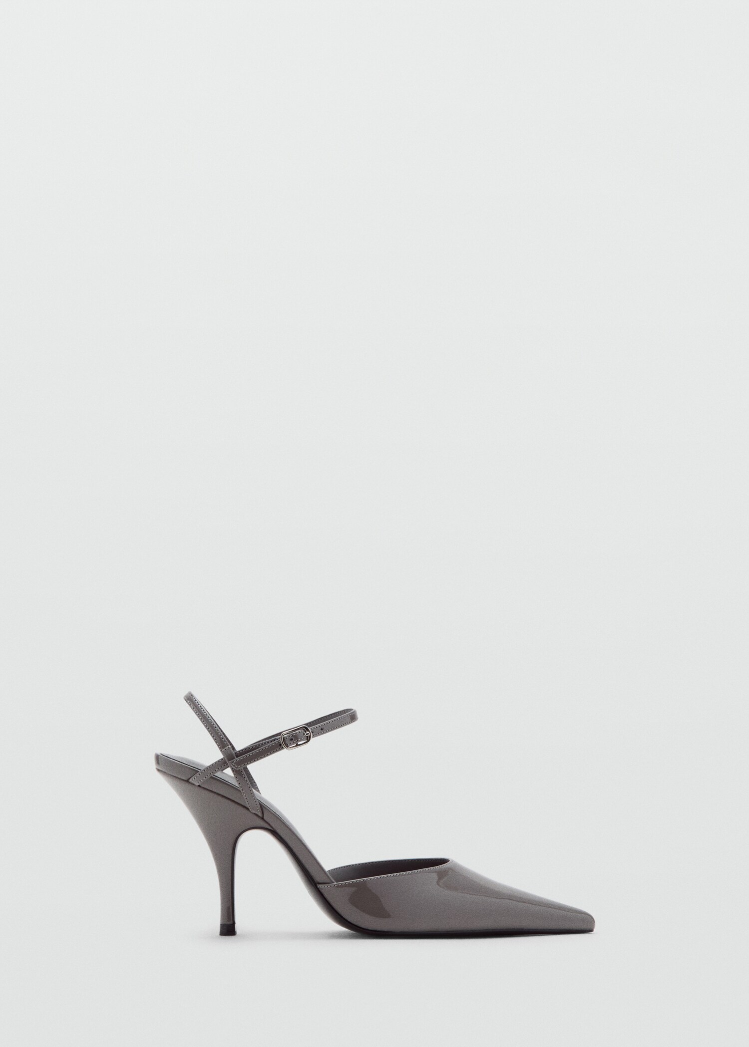 Patent leather heel shoes - Article without model