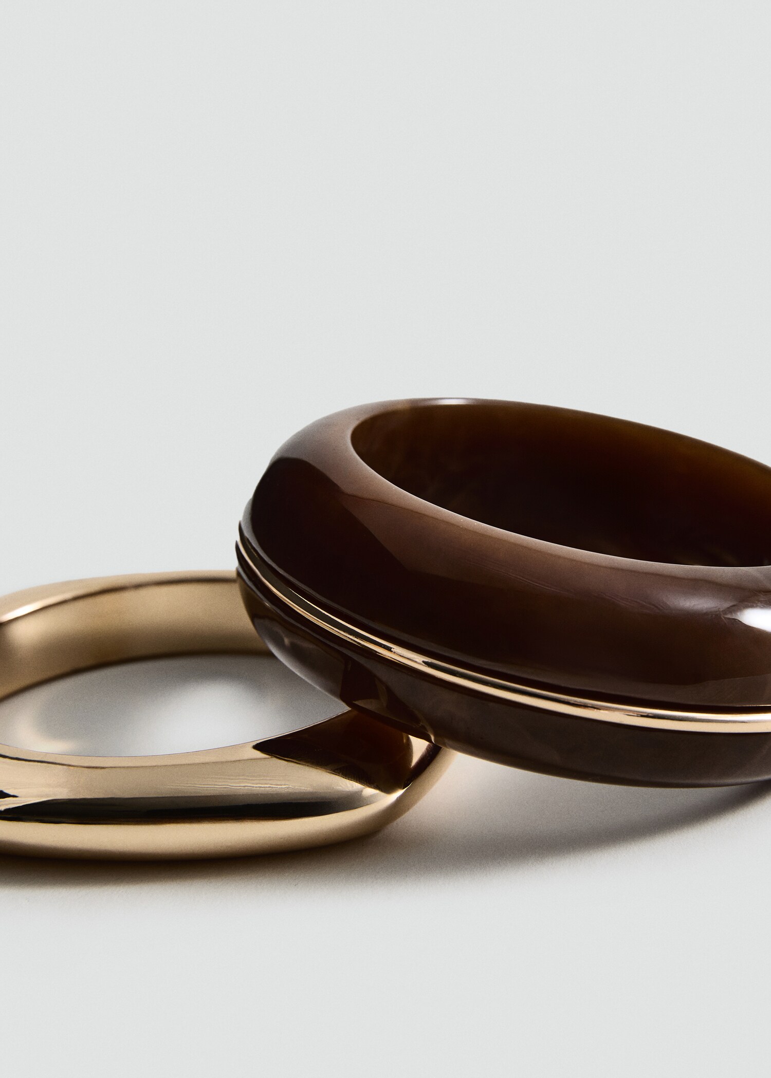 Pack of 2 rigid bracelets - Середній план