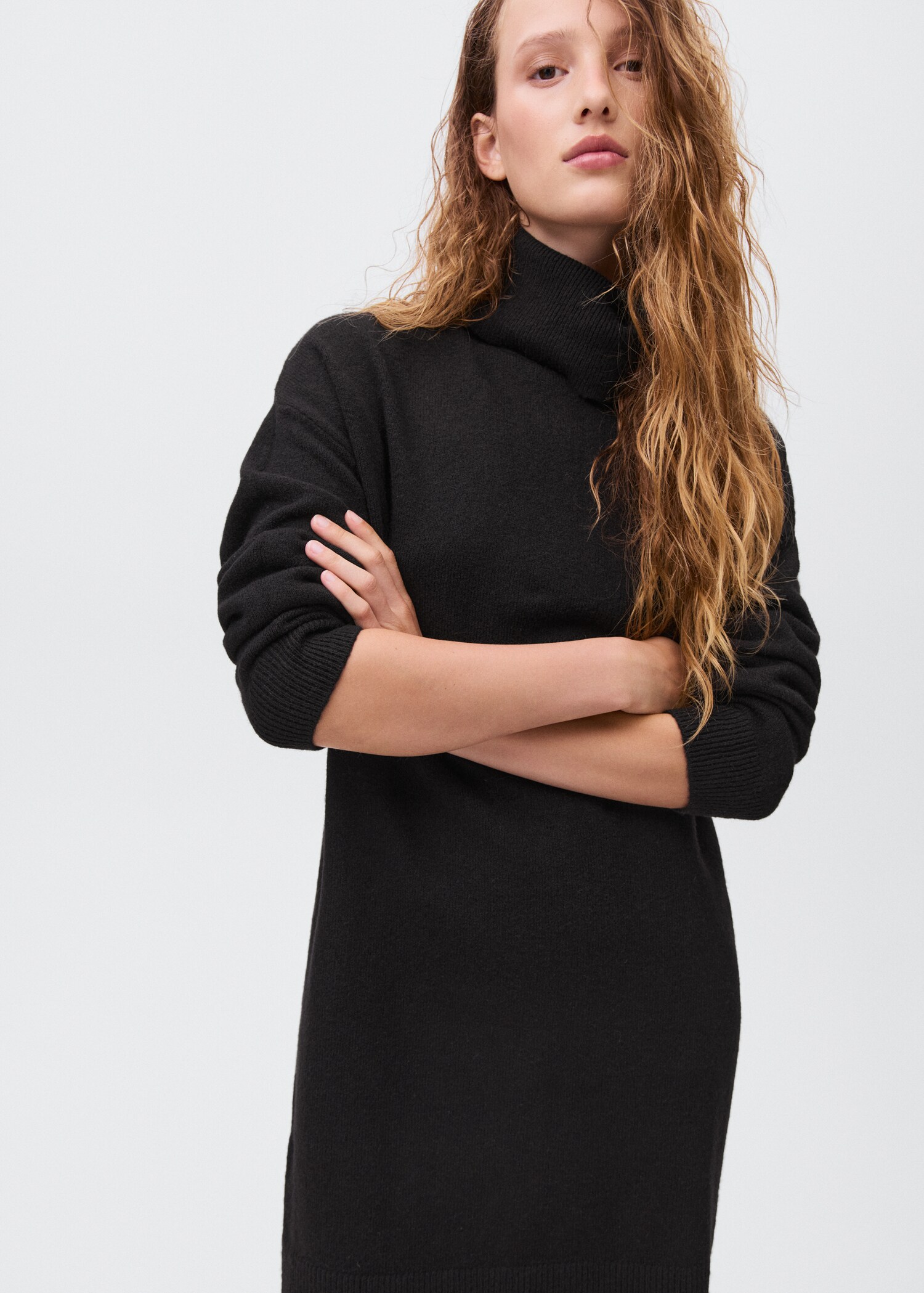 Vestido punto cuello alto - Plano medio
