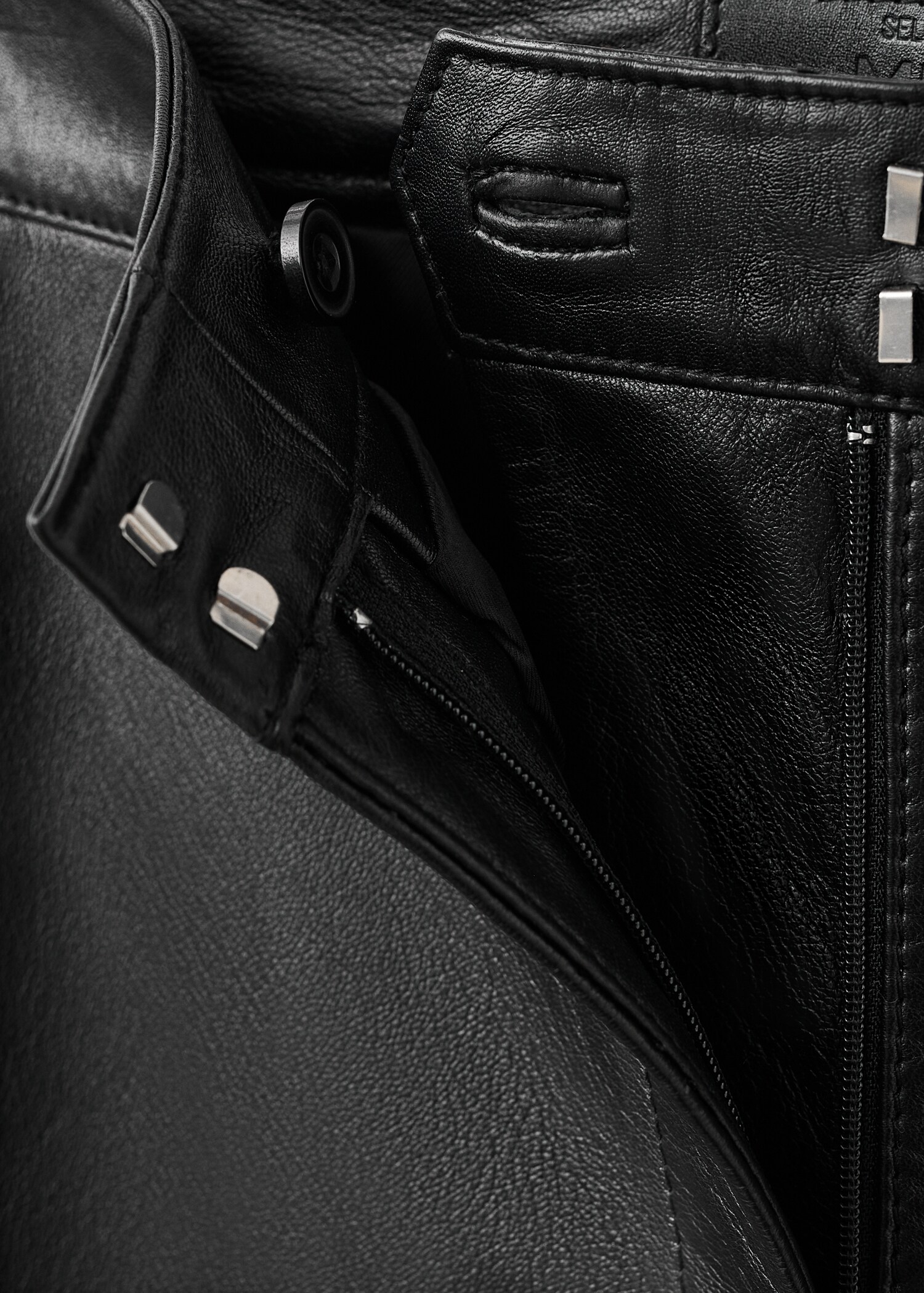 100% leather flared pants - Details of the article 0