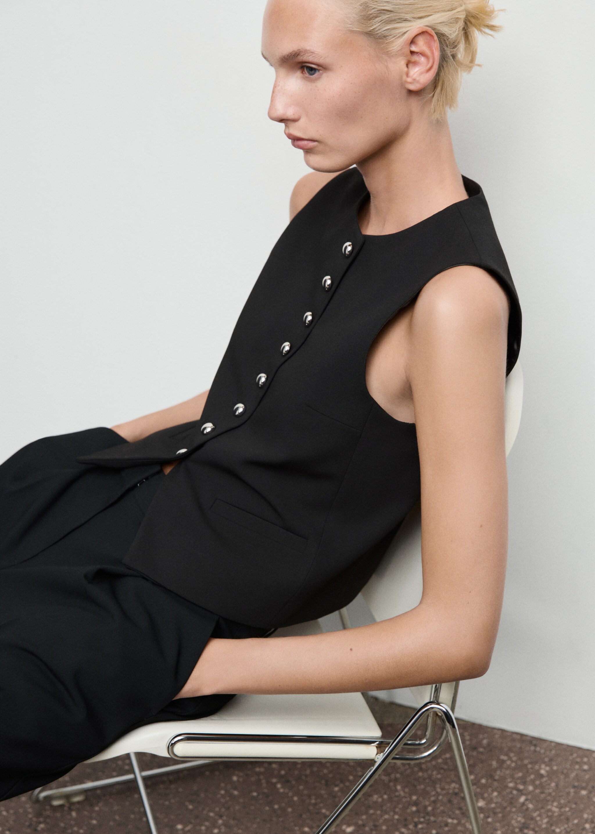 Waistcoat with jewel buttons - Details of the article 6, Black. Ref: 17086349-00.