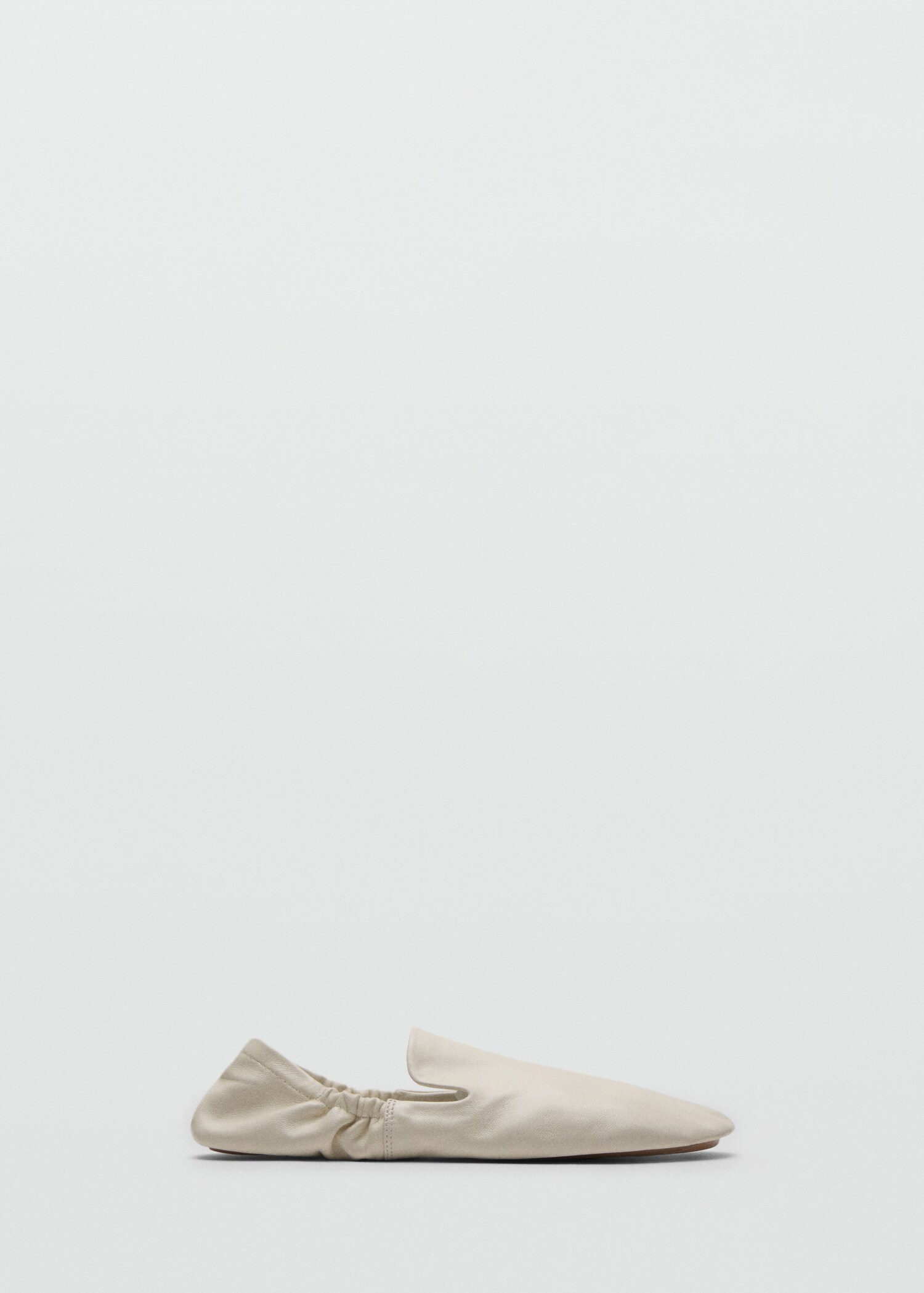 100% leather gathered shoes - Article without model