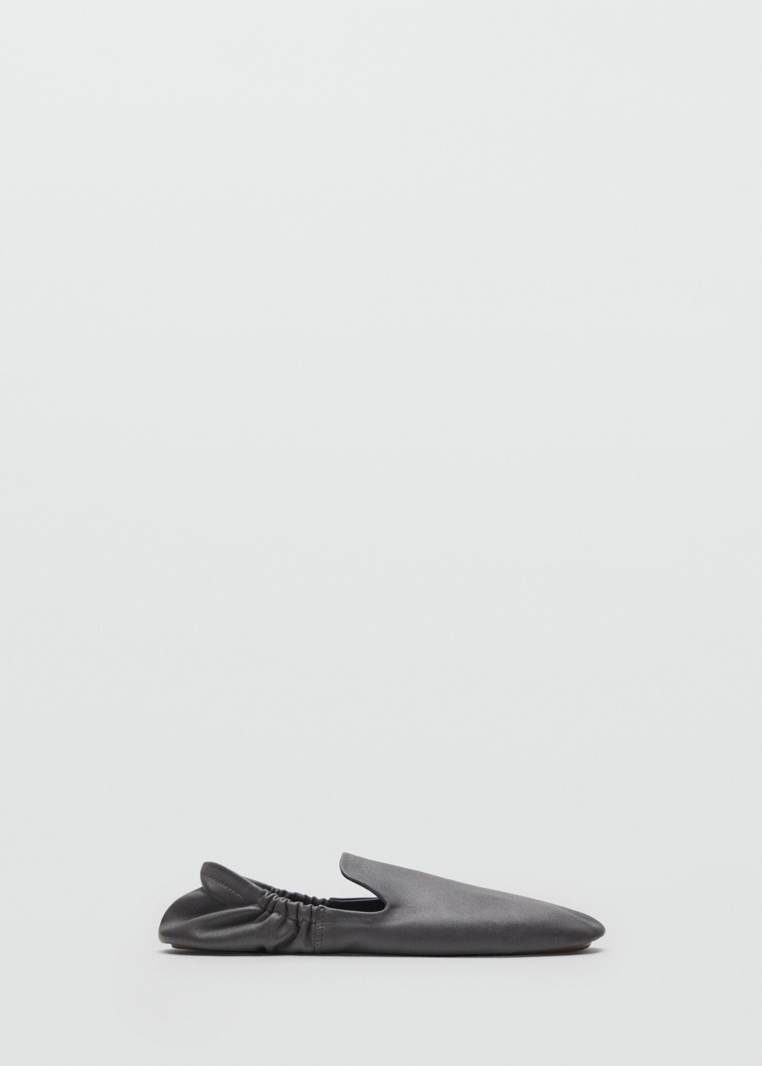 100% leather gathered shoes - Article without model