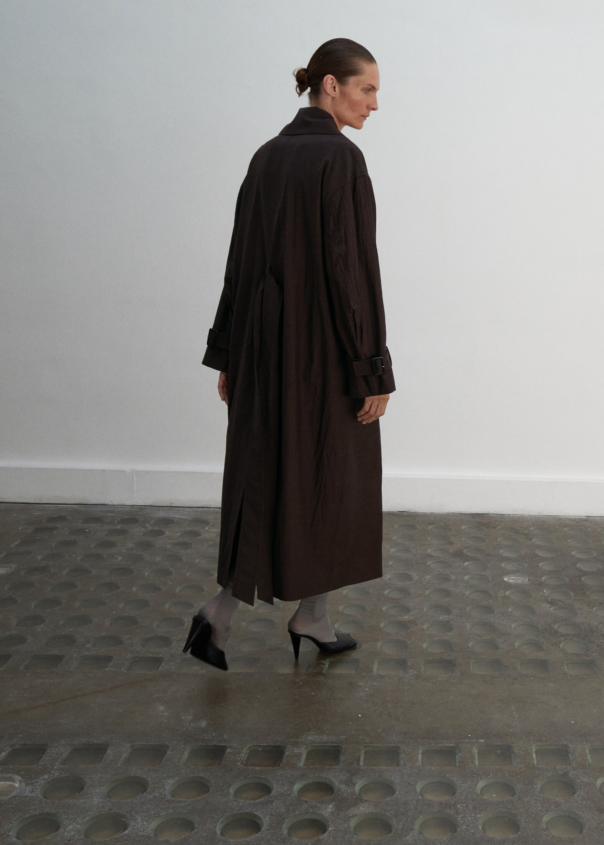 Long virgin wool trench coat - Reverse of the article, Chocolate. Ref: 17086360-00.