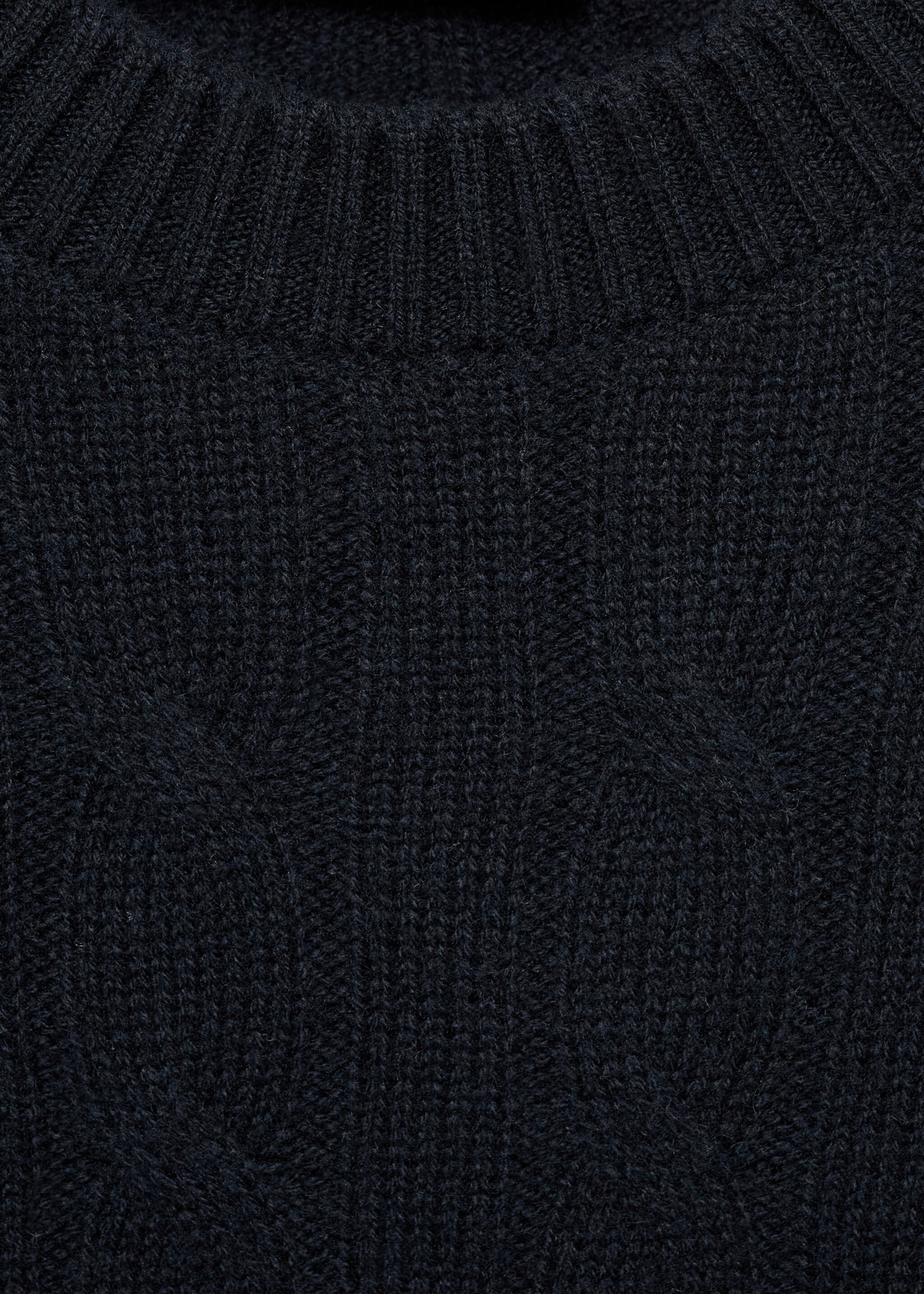 100% wool braided sweater - Details of the article 8, Navy. Ref: 17086721-00.