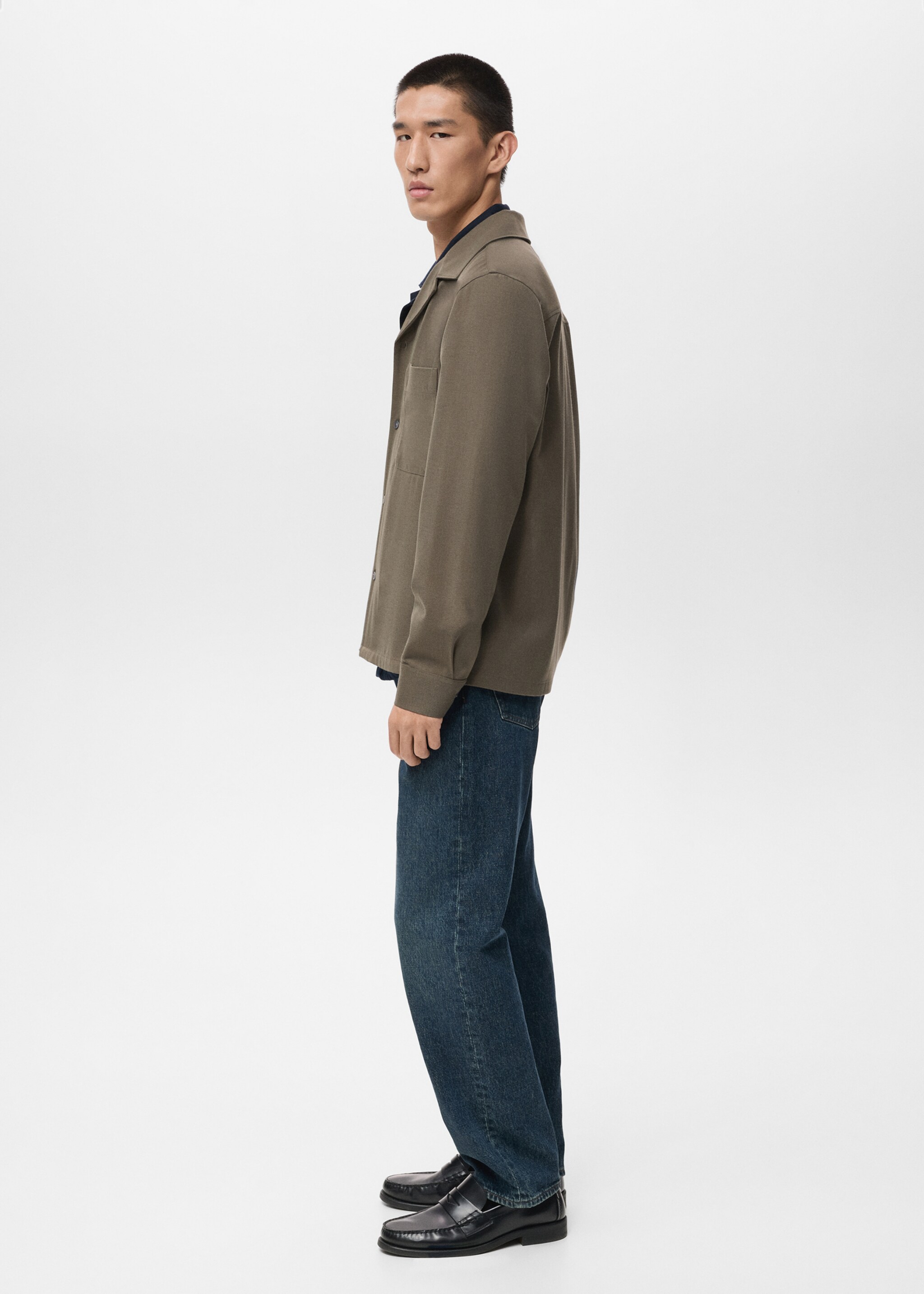 Regular-fit overshirt with pocket - Details of the article 2, Khaki. Ref: 17086726-00.
