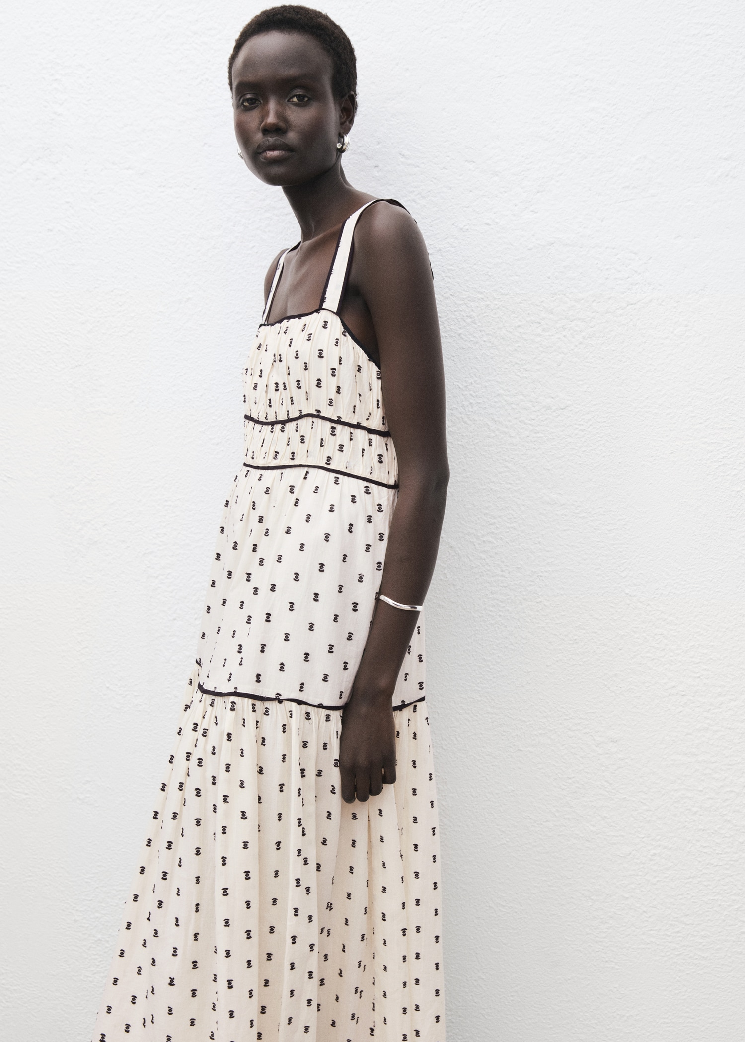 Robe midi plumetis MANGO France (Guadeloupe)