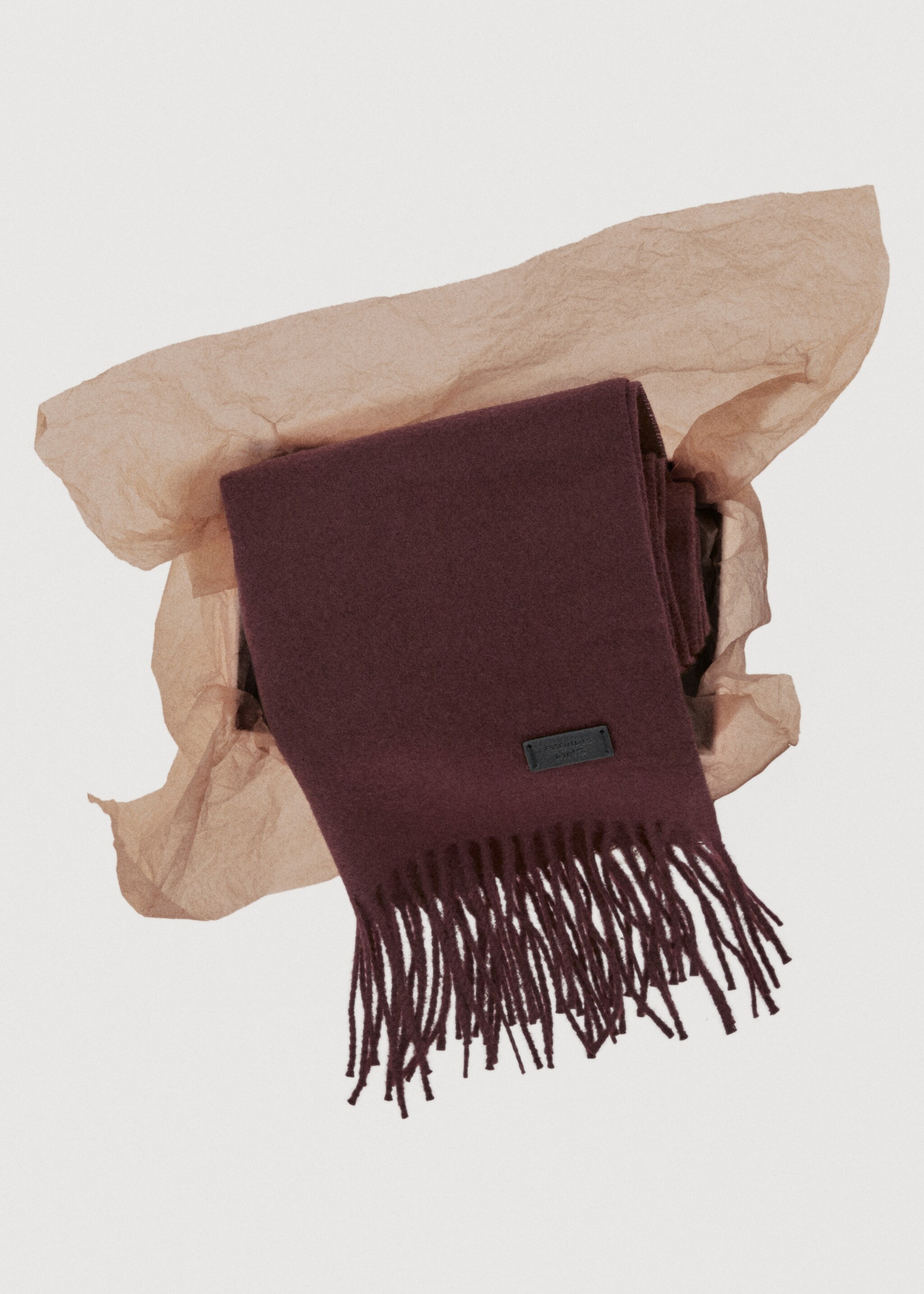 Plain fringed scarf - Details of the article 9, Burgundy. Ref: 17086732-00.