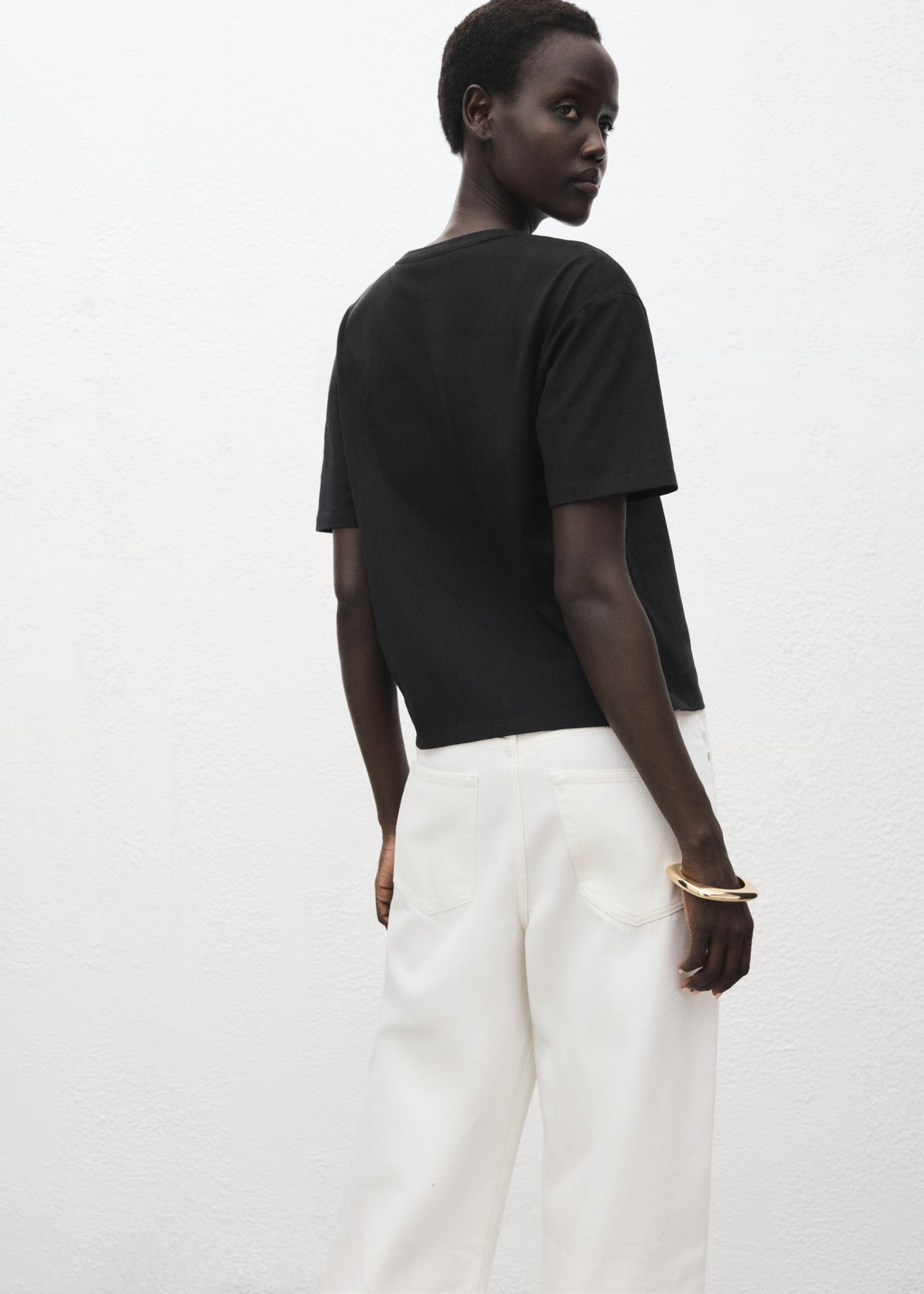Floral-embroidered cotton t-shirt - Reverse of the article, Black. Ref: 17086736-00.