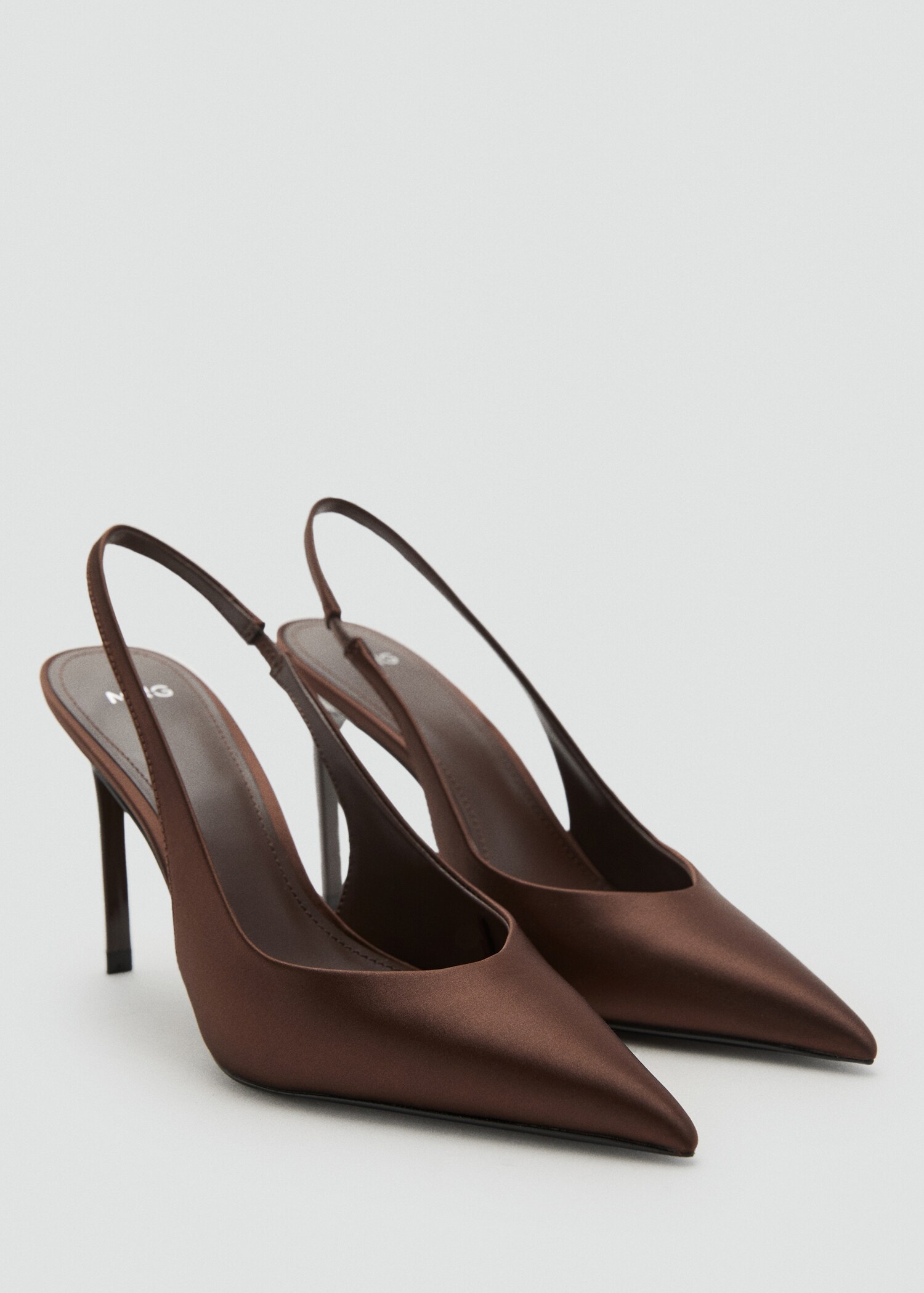 Zapato tacón satinado - Plano medio