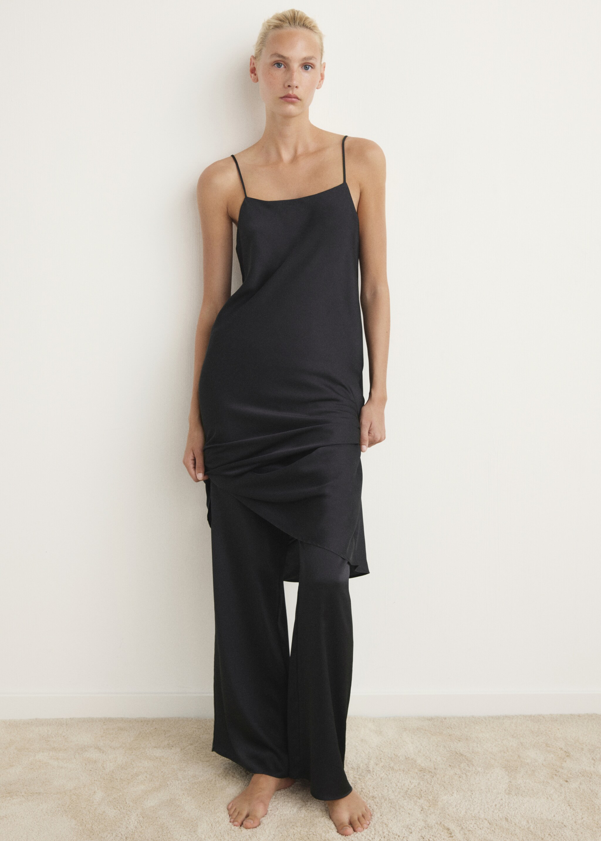 Satin midi-nightdress - Details of the article 2, Charcoal. Ref: 17087127-00.