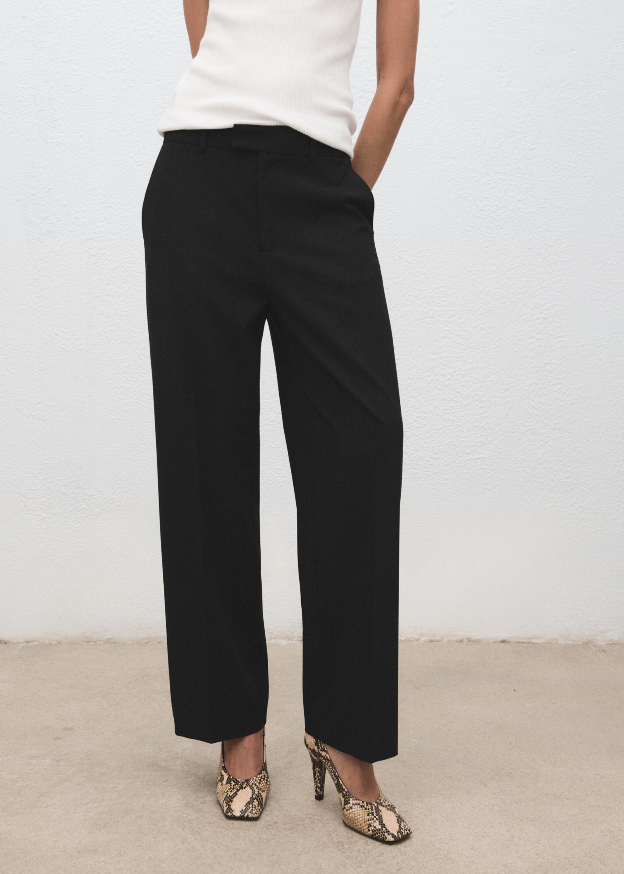 Mid-rise cropped straight-leg trousers - Medium plane, Black. Ref: 17087128-00.