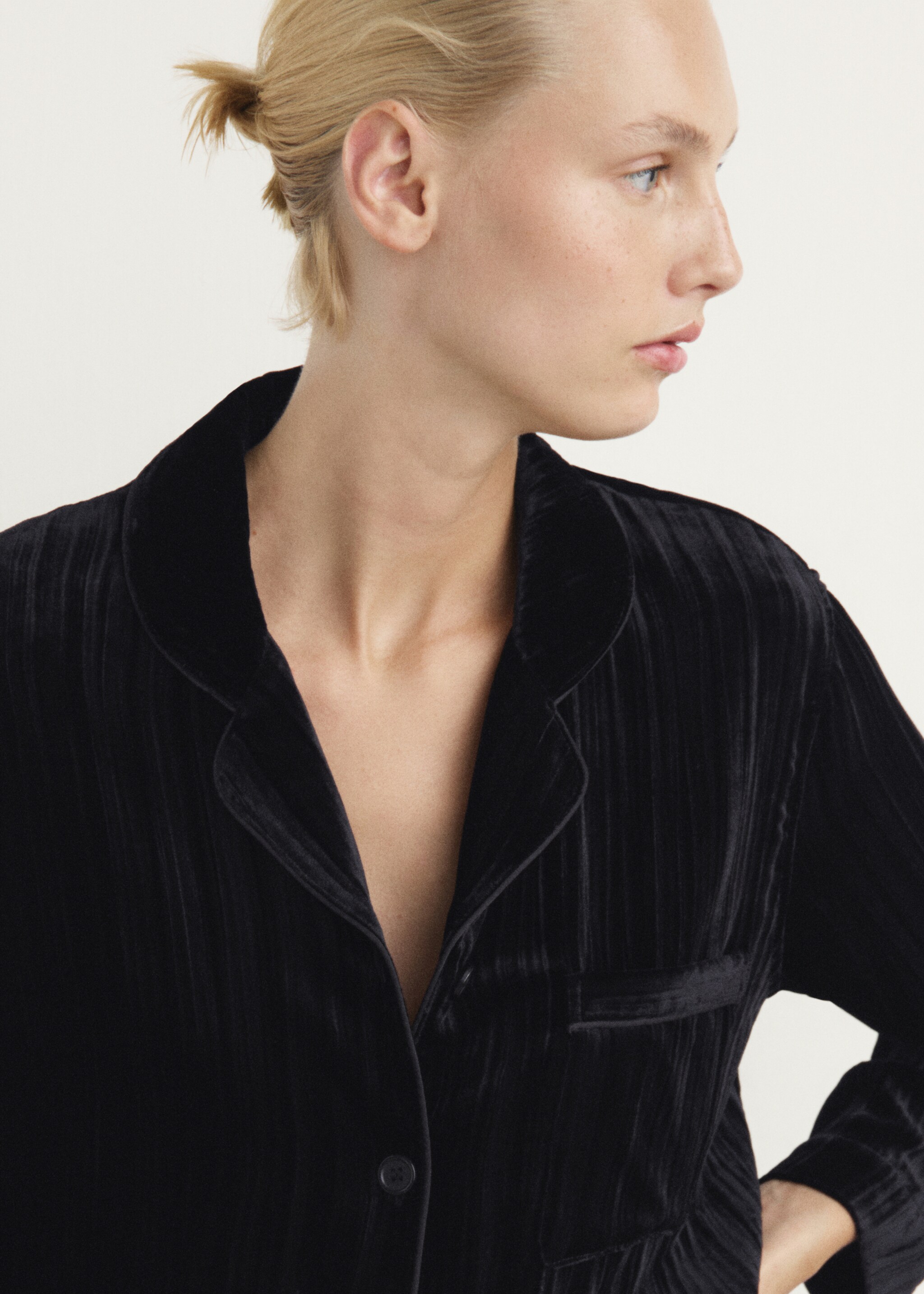 Silk velvet shirt - Details of the article 1, Grey. Ref: 17087129-00.