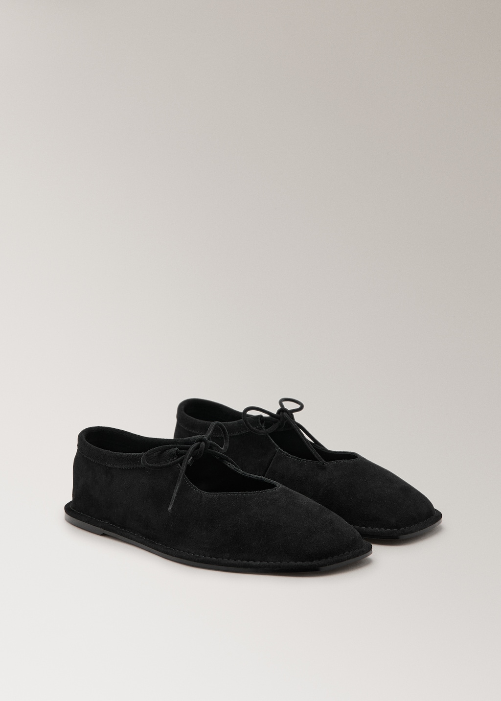 Knot ballet flat
