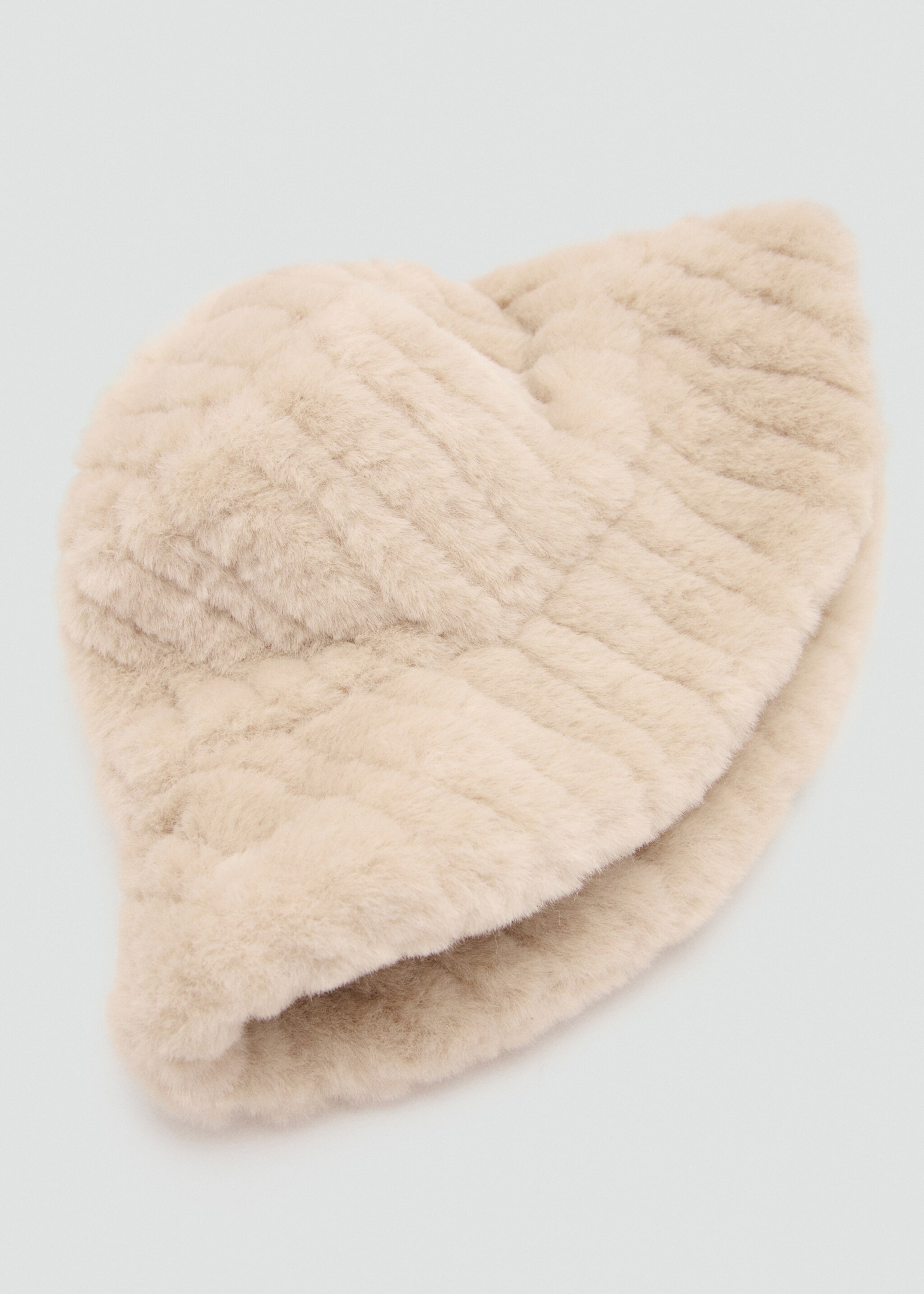 Hair-effect bucket hat - Details of the article 2, Ecru. Ref: 17087768-00.