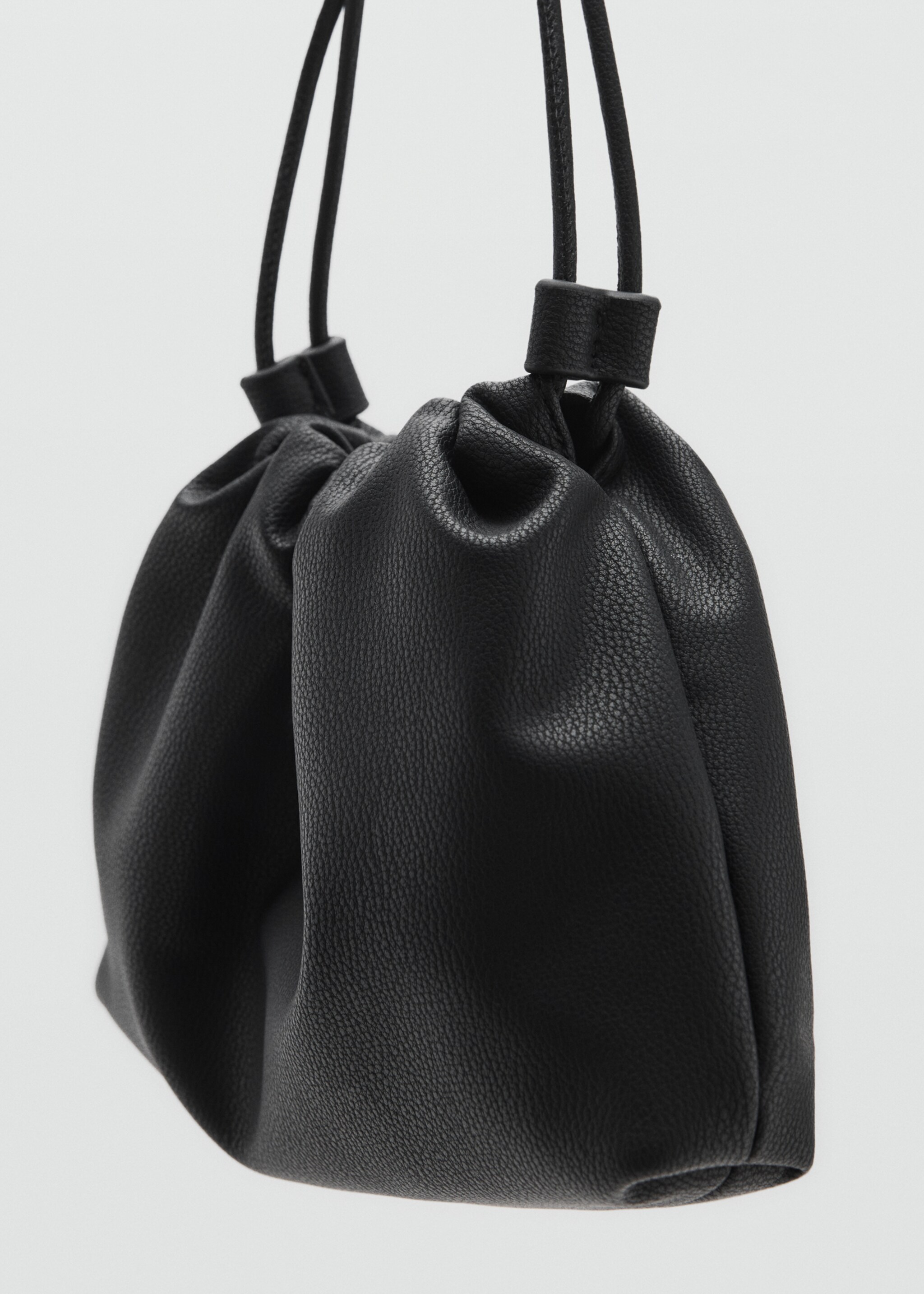 Sac seau simili-cuir - Détail de l'article 2, Noir. Ref: 17087772-00.