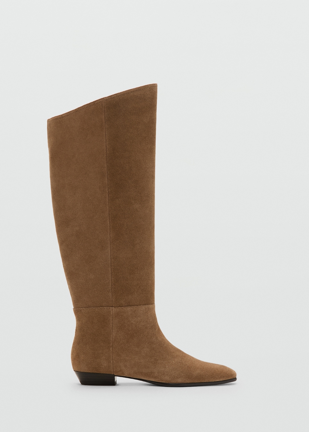 High-leg suede boots