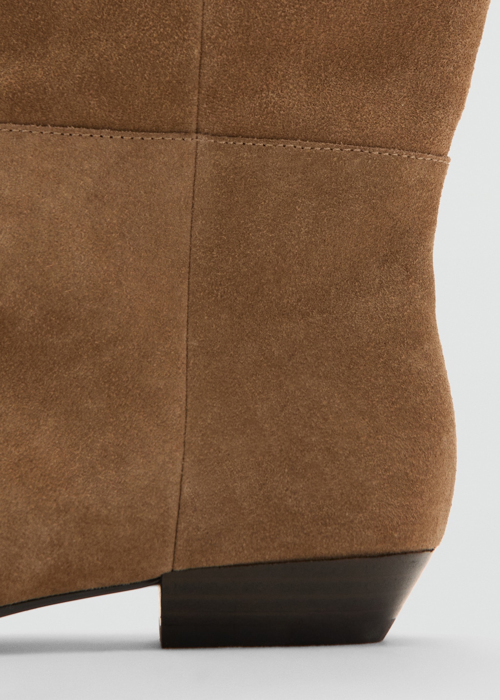Mango High-leg suede boots