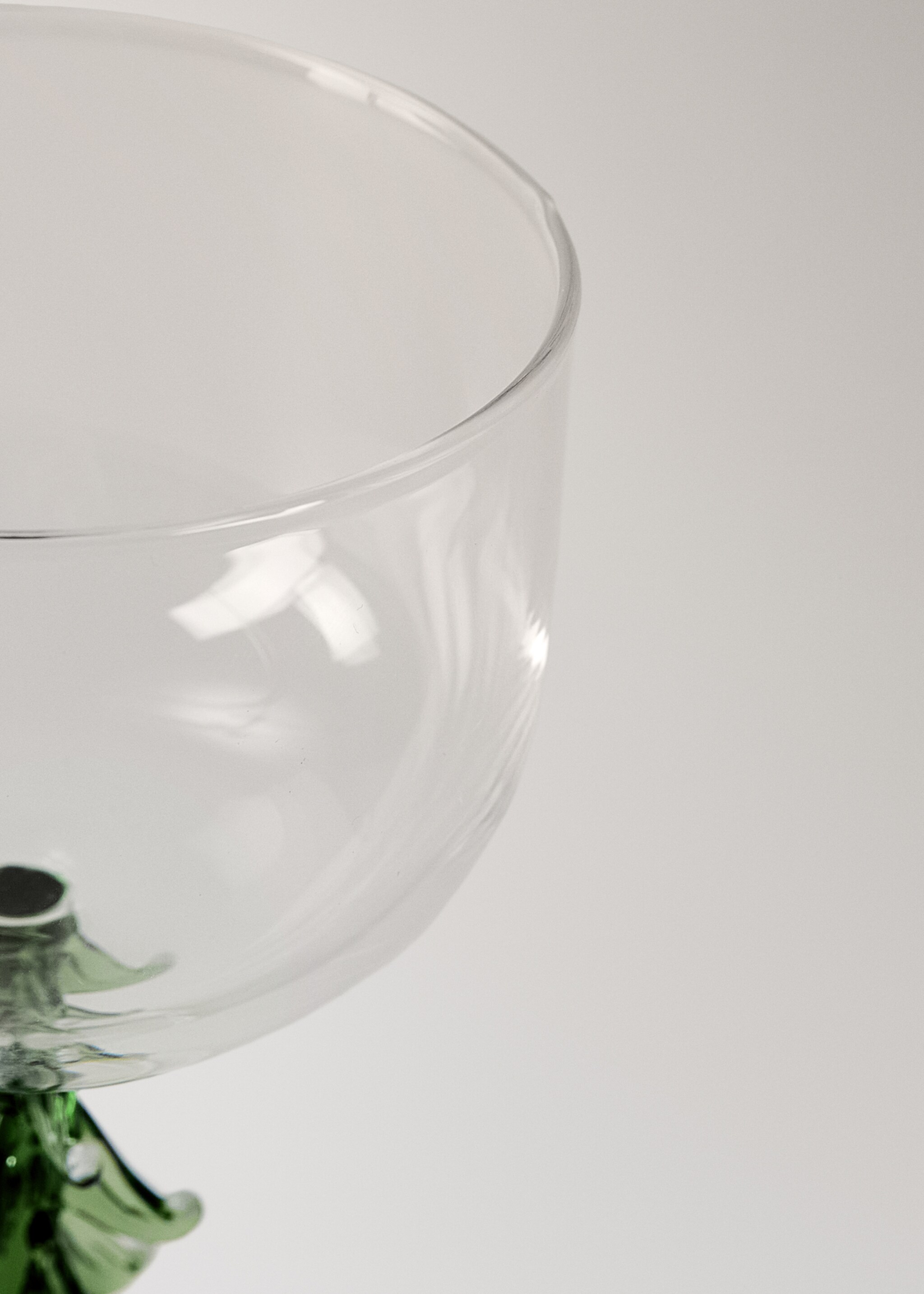 100% borosilicate glass cup with tree design - Details of the article 1, Forest Green. Ref: 17087777-00.