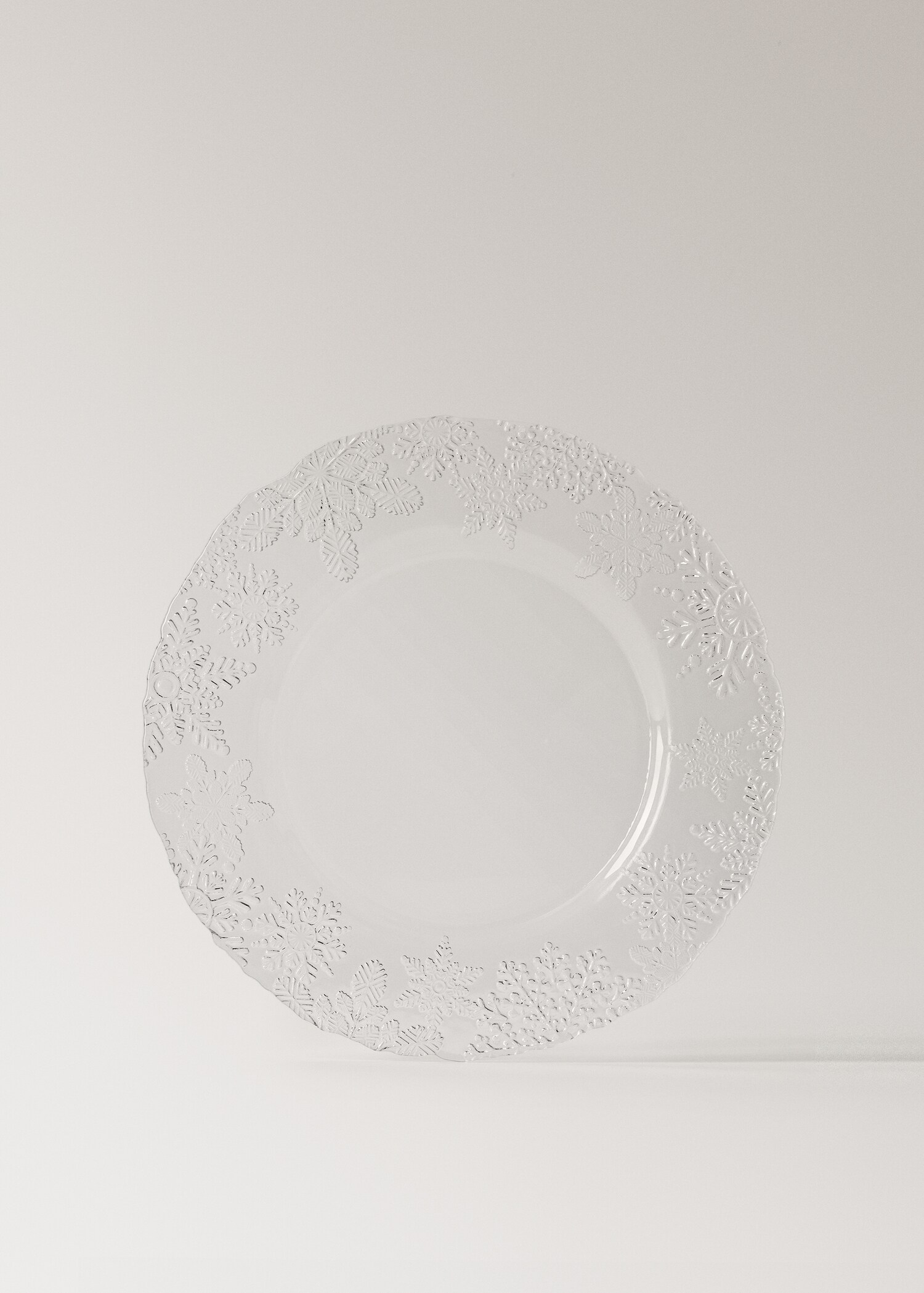 Glass charger plate with edge detail - Article without model