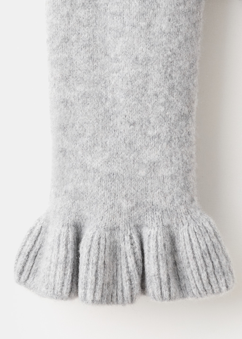 Ruffle  knit cardigan