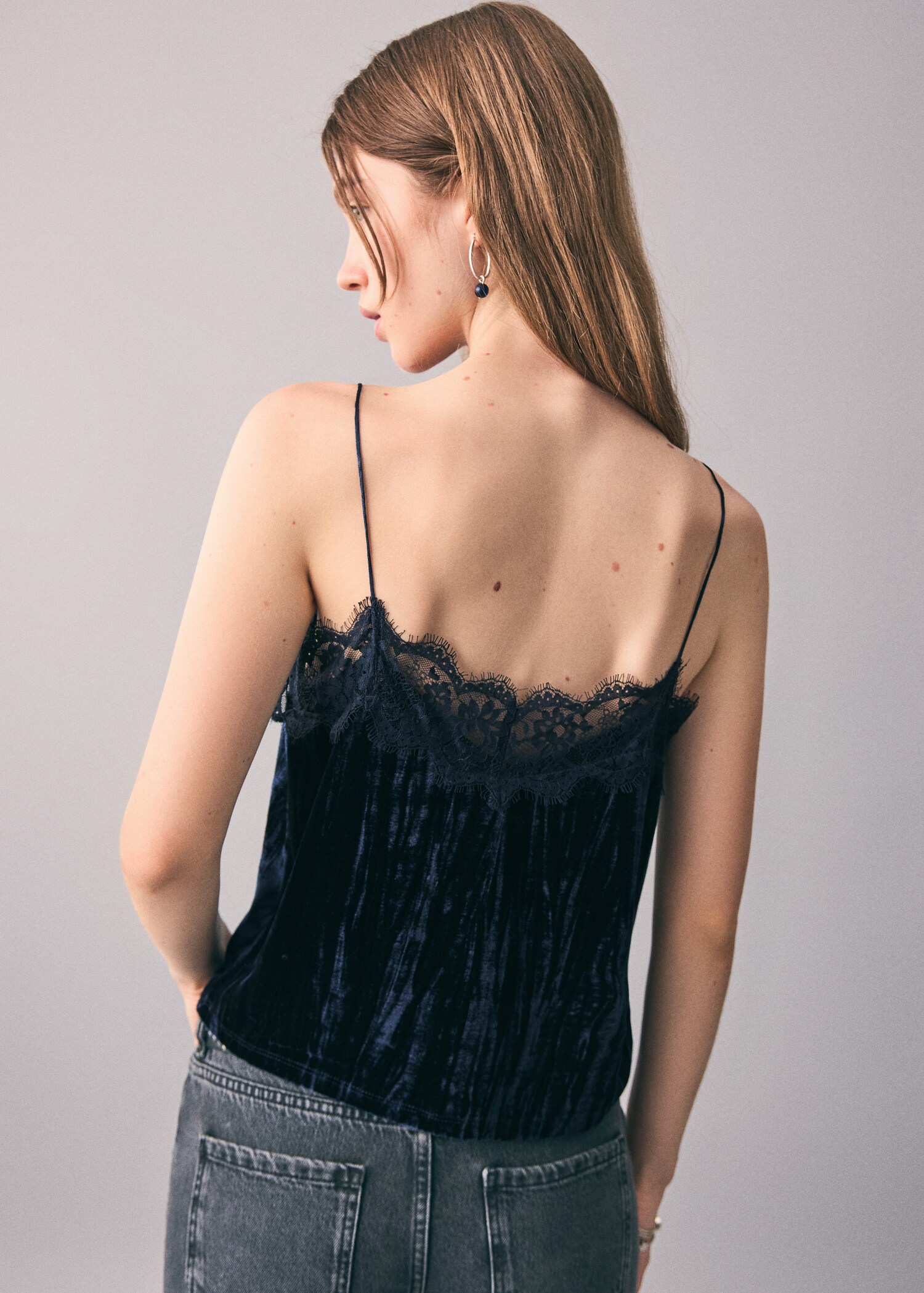 Lace velvet top - Reverse of the article