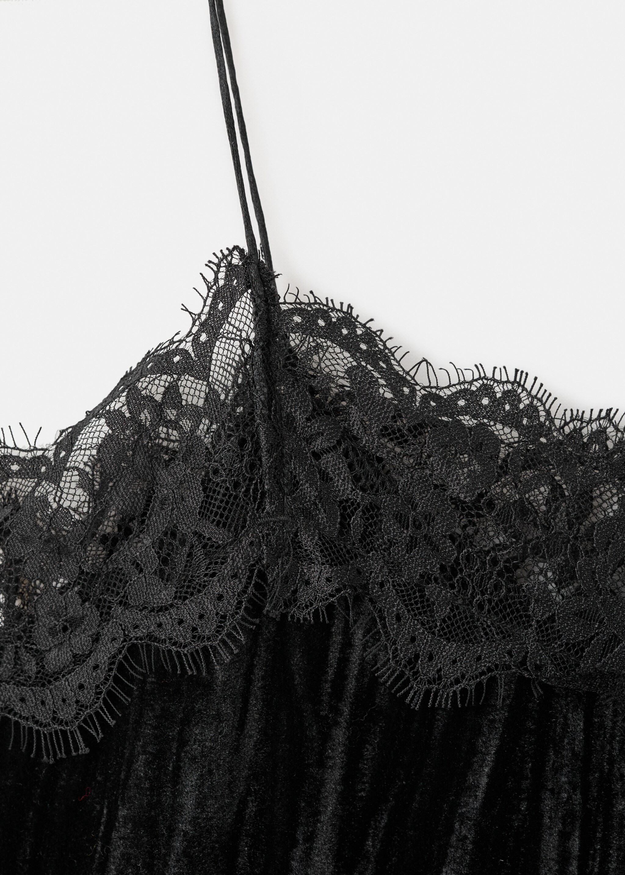 Lace velvet top - Details of the article 8, Black. Ref: 17087783-00.