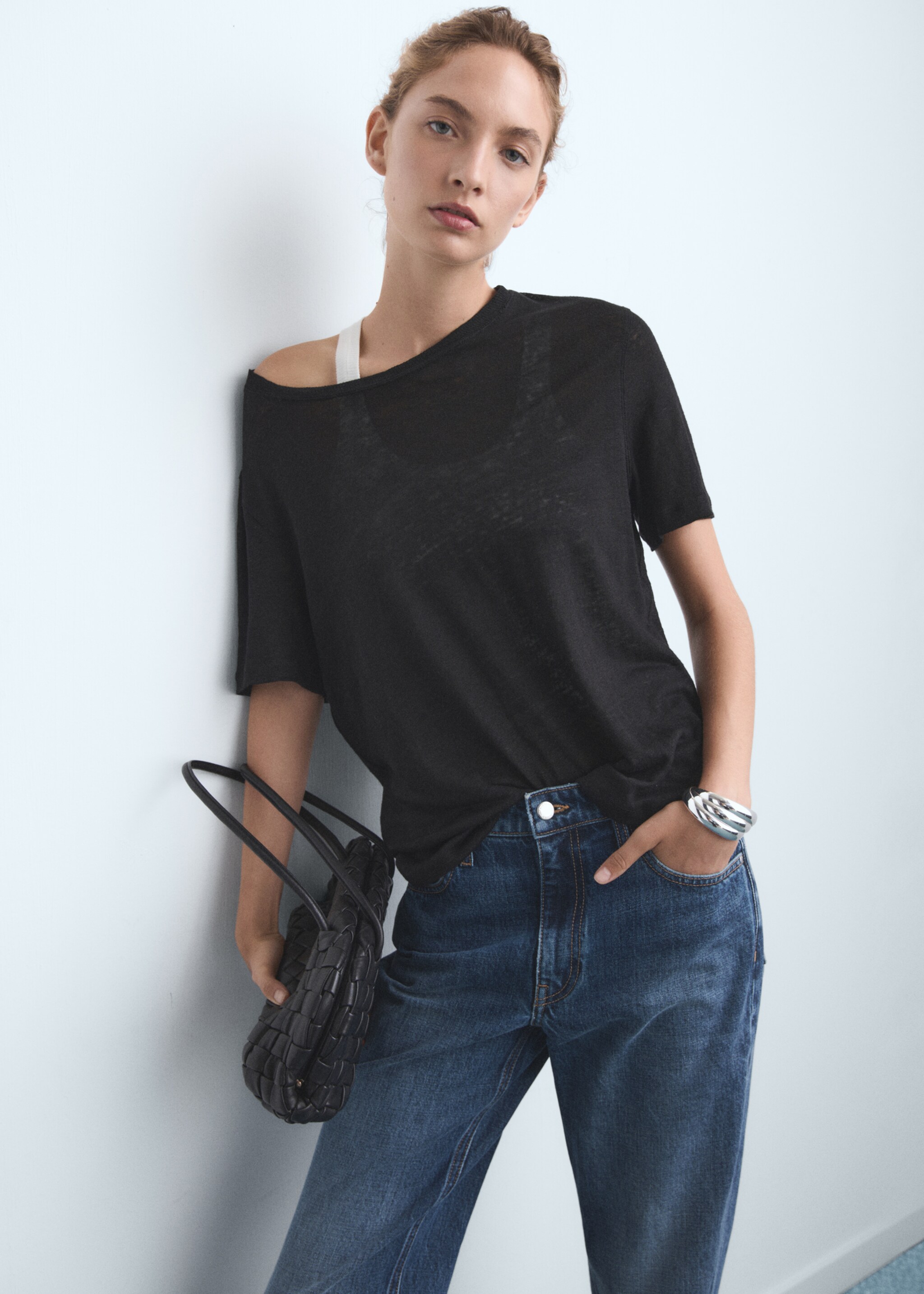 Straight-leg jeans with openings - Details of the article 1, Dark Blue. Ref: 17087788-00.