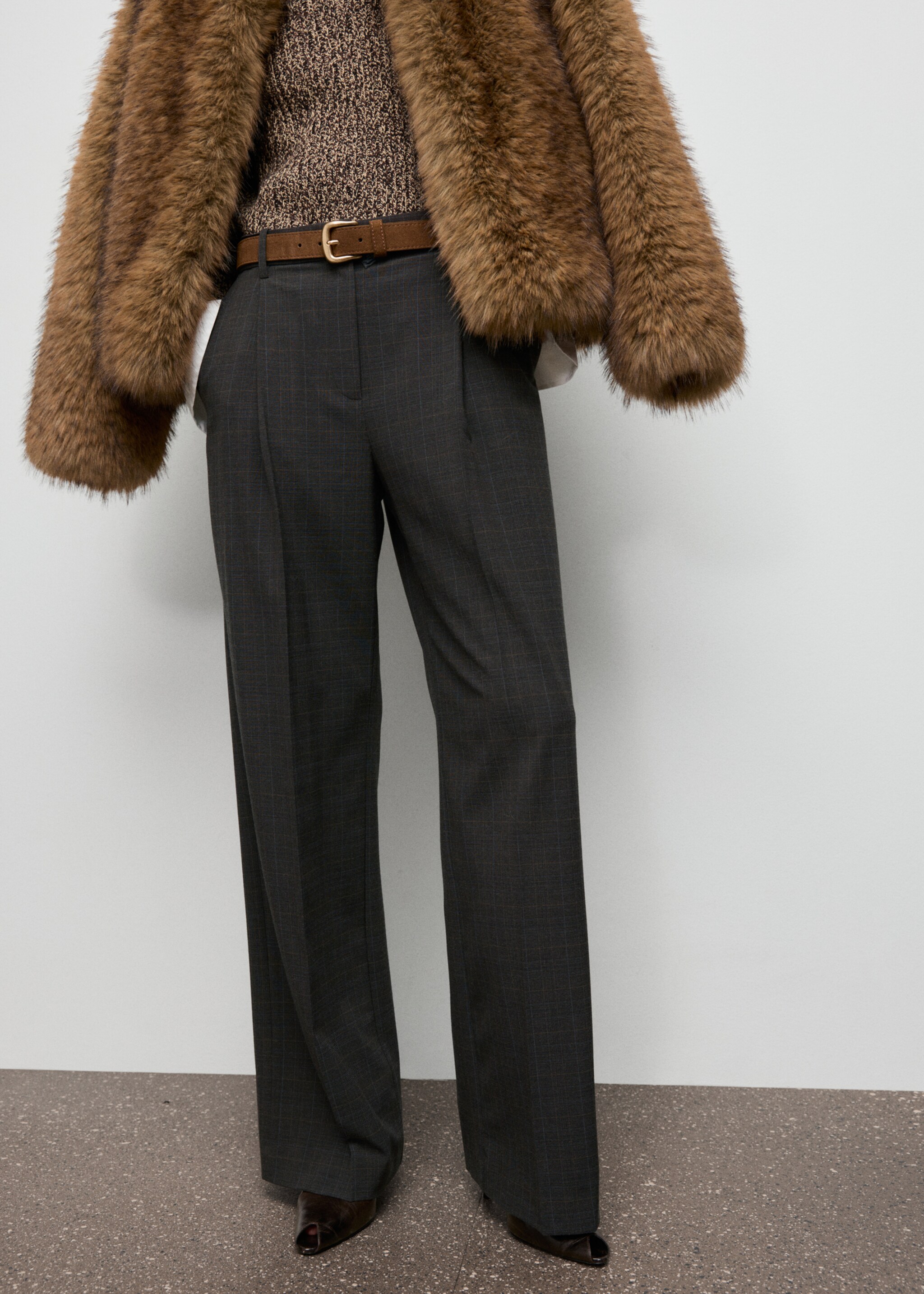 Check pleated trousers - Medium plane, Brown. Ref: 17087792-00.