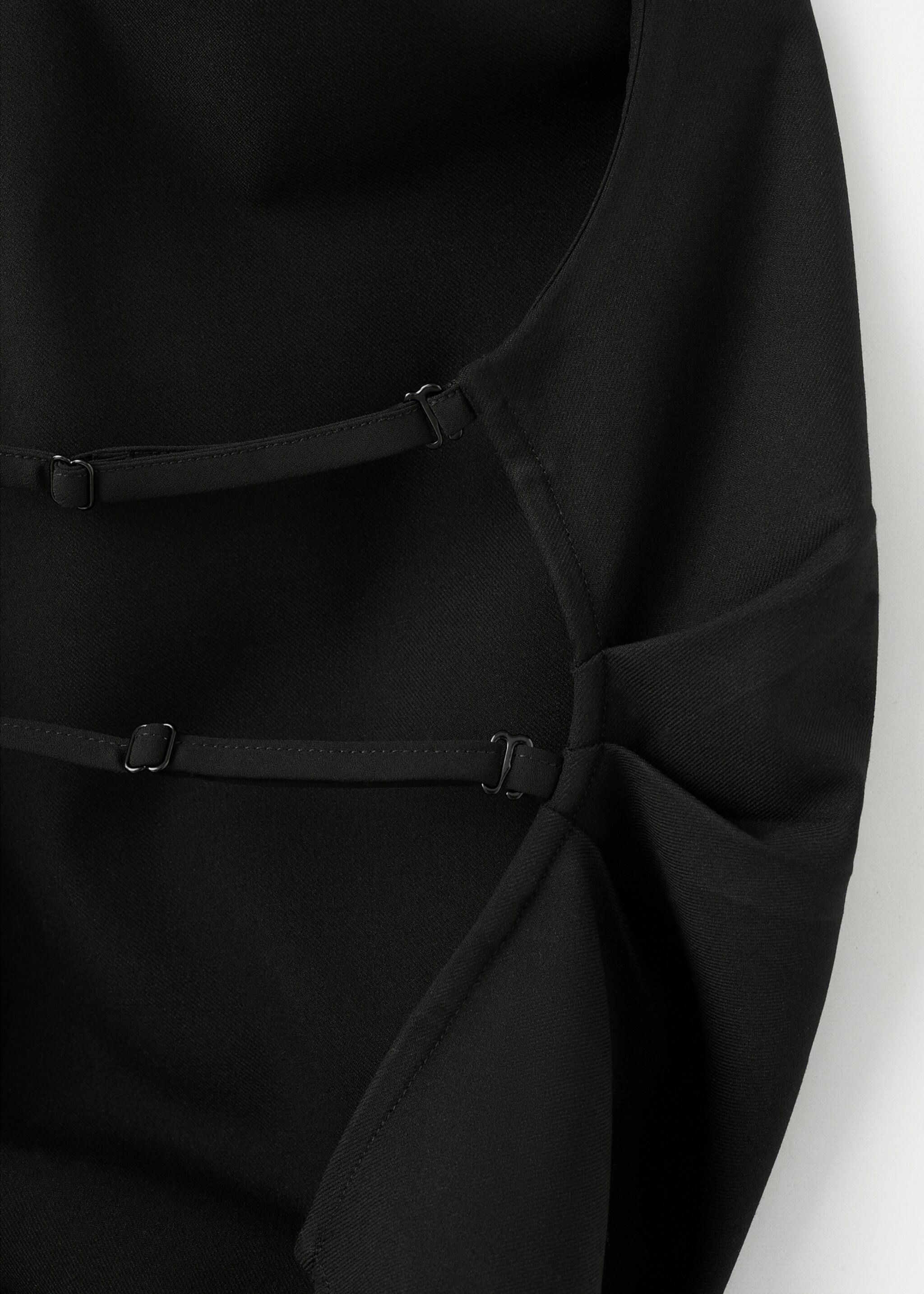 Halter top with open back - Détail de l'article 0, Noir. Ref: 17087797-00.