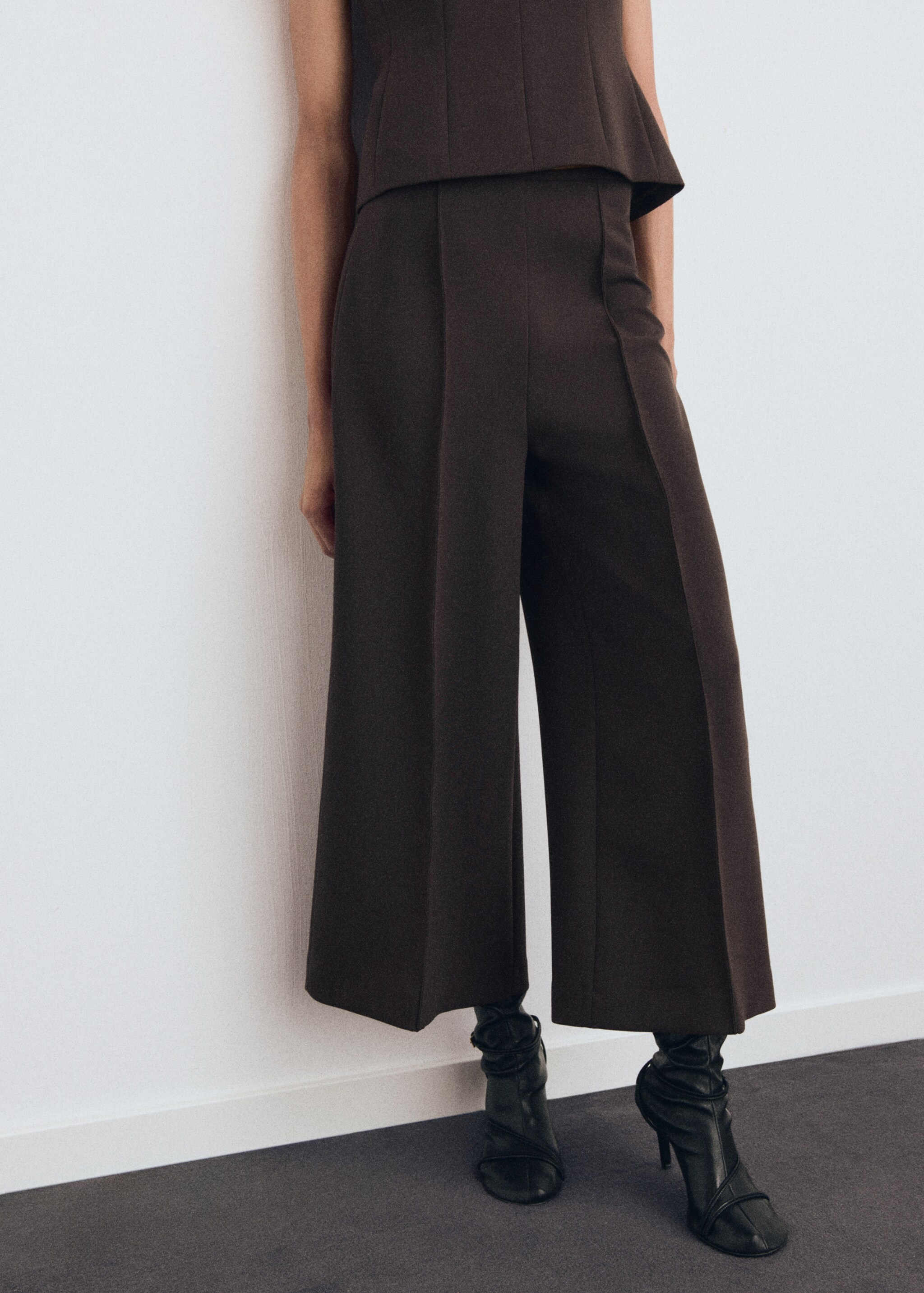 Cropped culotte trousers - Medium plane, Brown. Ref: 17087814-00.