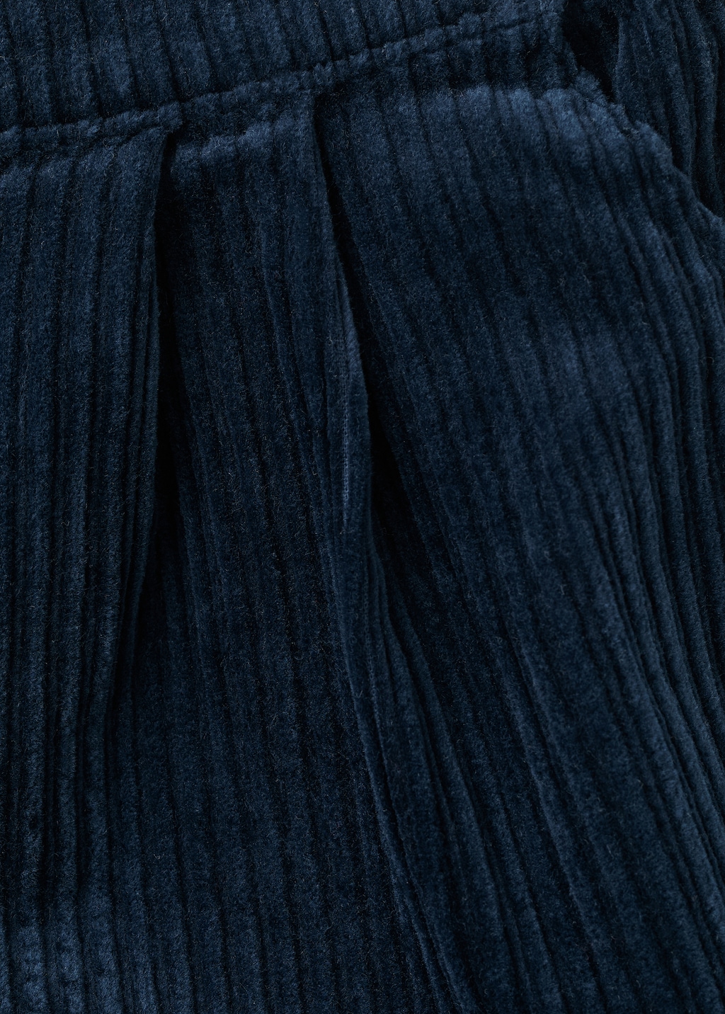 Corduroy shorts with buttons