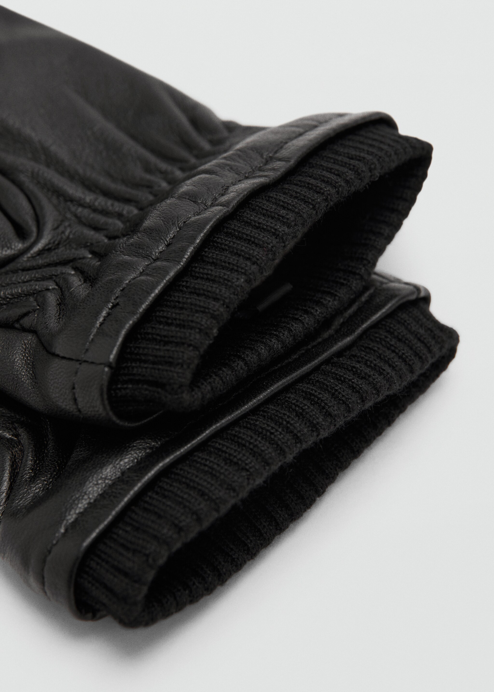 Gants elastic - Détail de l'article 1, Noir. Ref: 17087894-00.