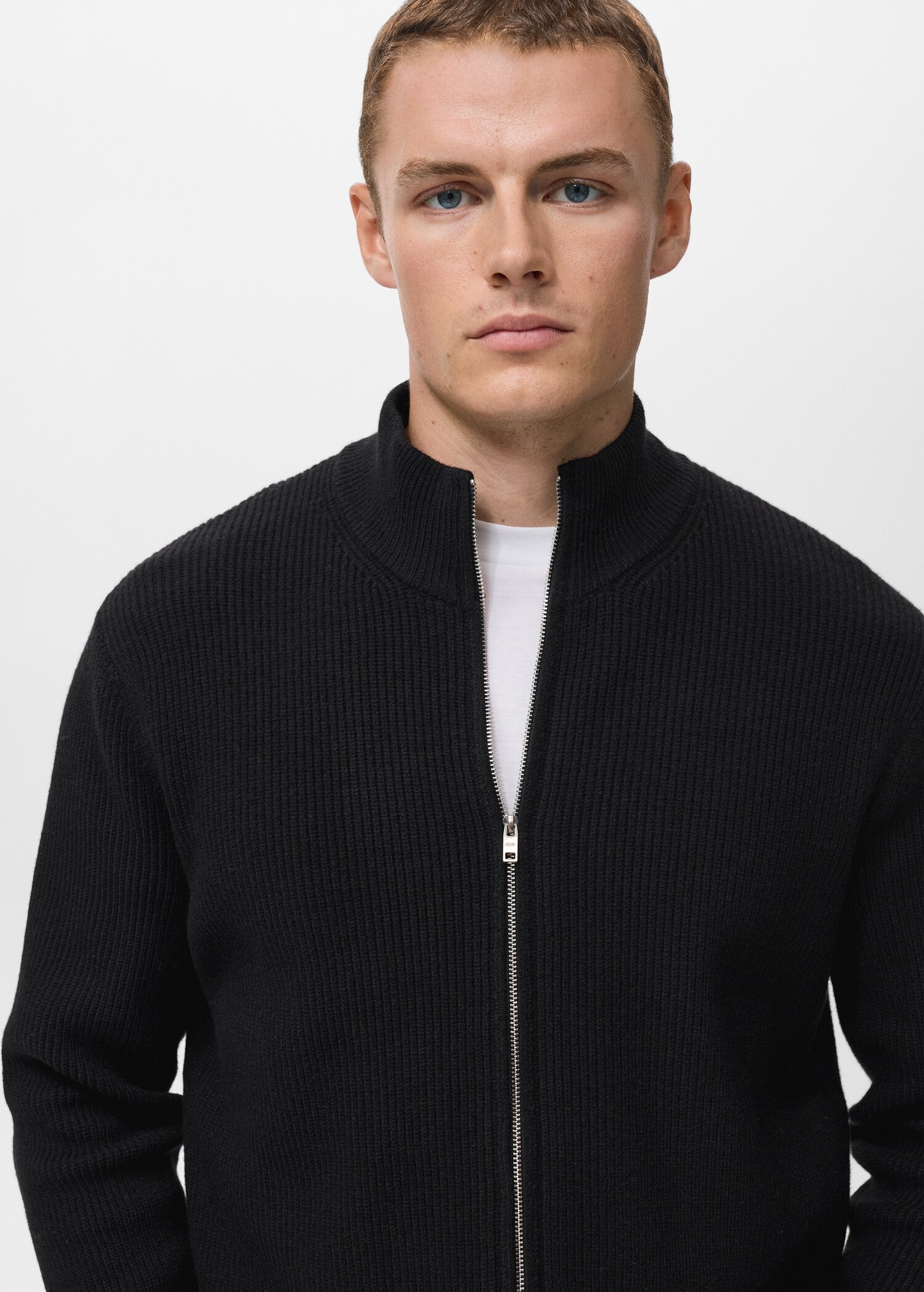 Ribbed-knit cardigan with zip - Details of the article 1