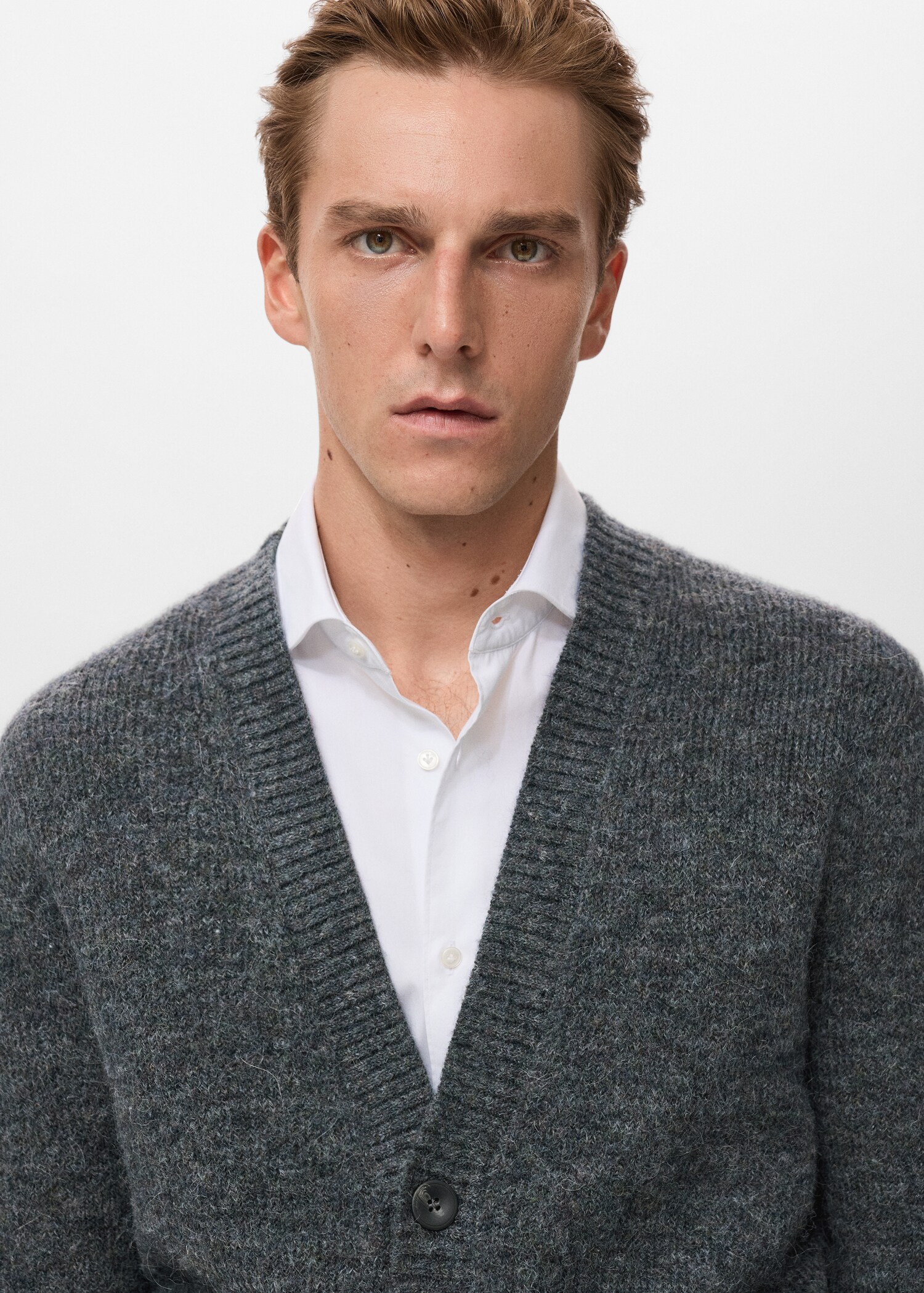 Knitted button cardigan - Details of the article 1