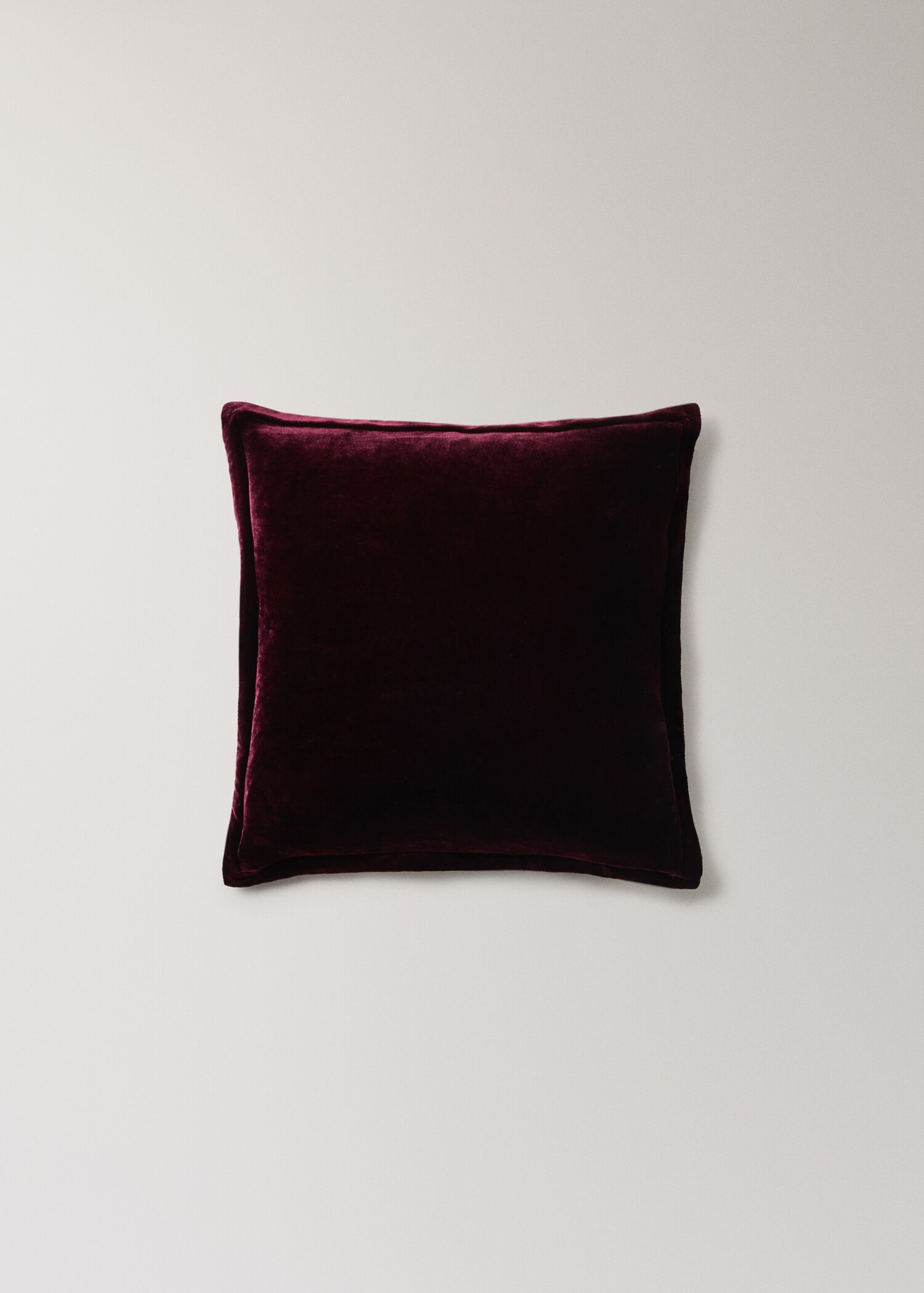 Coussin en velours à liseré 45x45 cm - Article sans modèle