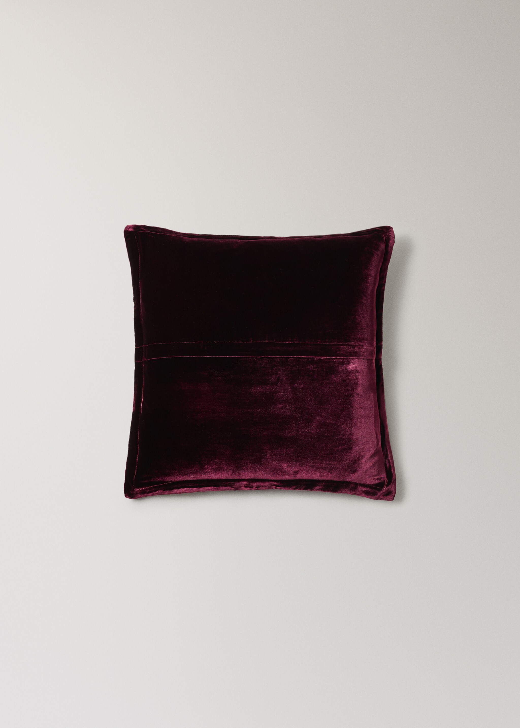 Coussin en velours à liseré 45x45 cm - Détail de l'article 1, Rouge. Ref: 17087899-00.