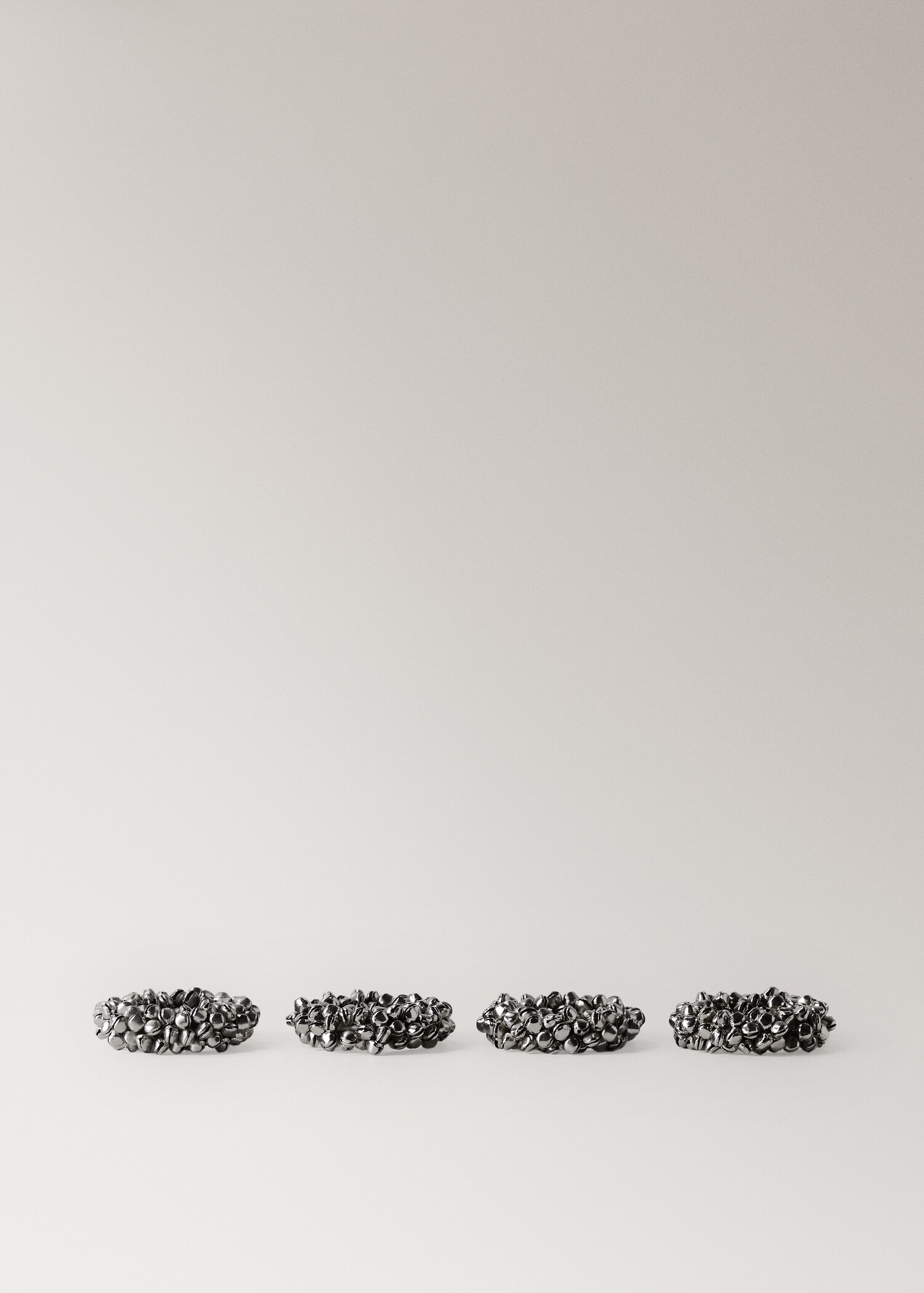 Napkin holder with bell decoration - Προϊόν χωρίς μοντέλο