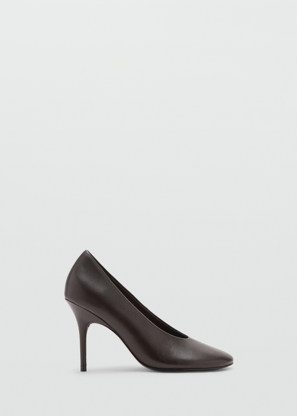 Round-toe leather high-heeled shoes