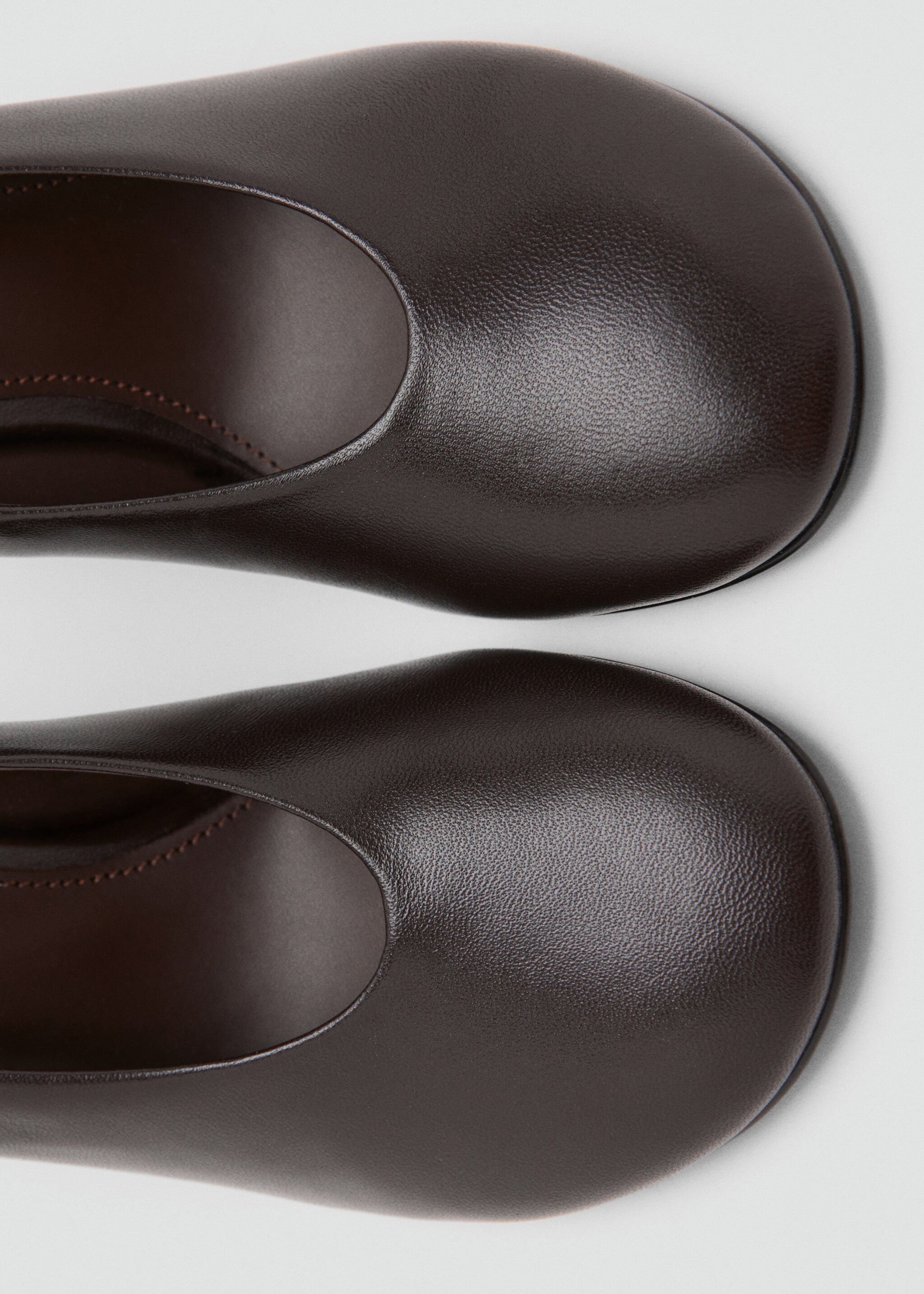 Round-toe leather high-heeled shoes - Details of the article 2, Chocolate. Ref: 17088270-00.