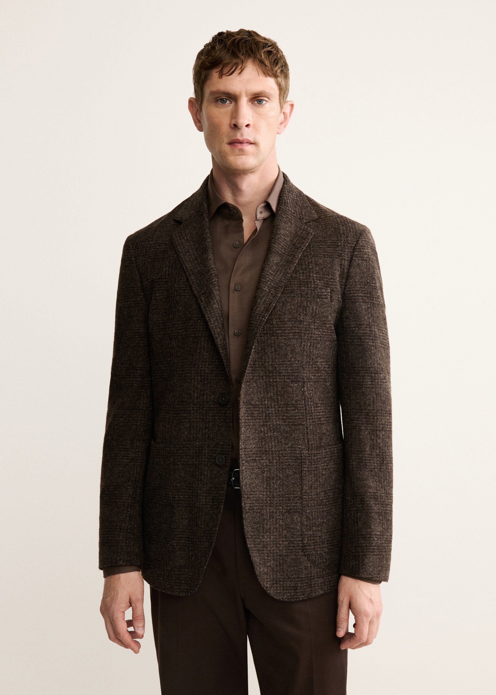 Blazer de lã slim fit de microquadrados - Plano médio, Castanho. Ref: 17088272-00.