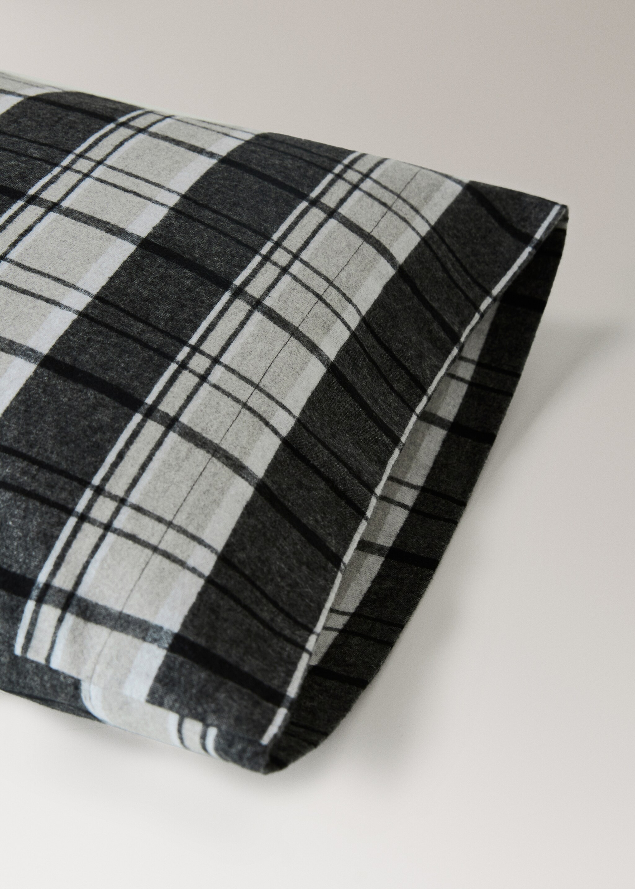 Flannel cotton melange-yarn pillowcase with check pattern 45x110 cm - Details of the article 1, Grey. Ref: 17088275-00.