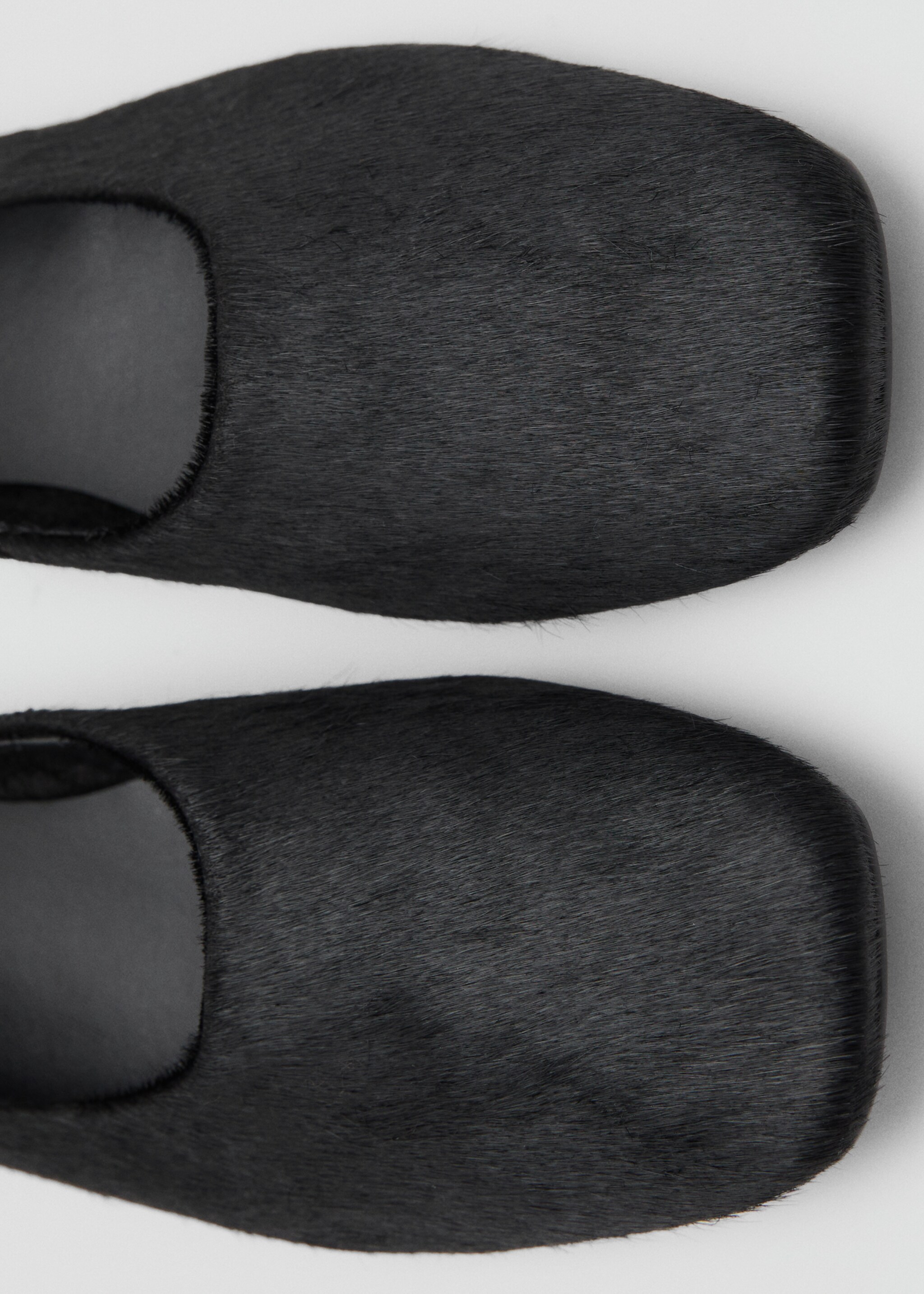 Leather and fur-effect shoes - Details of the article 2, Black. Ref: 17088283-00.